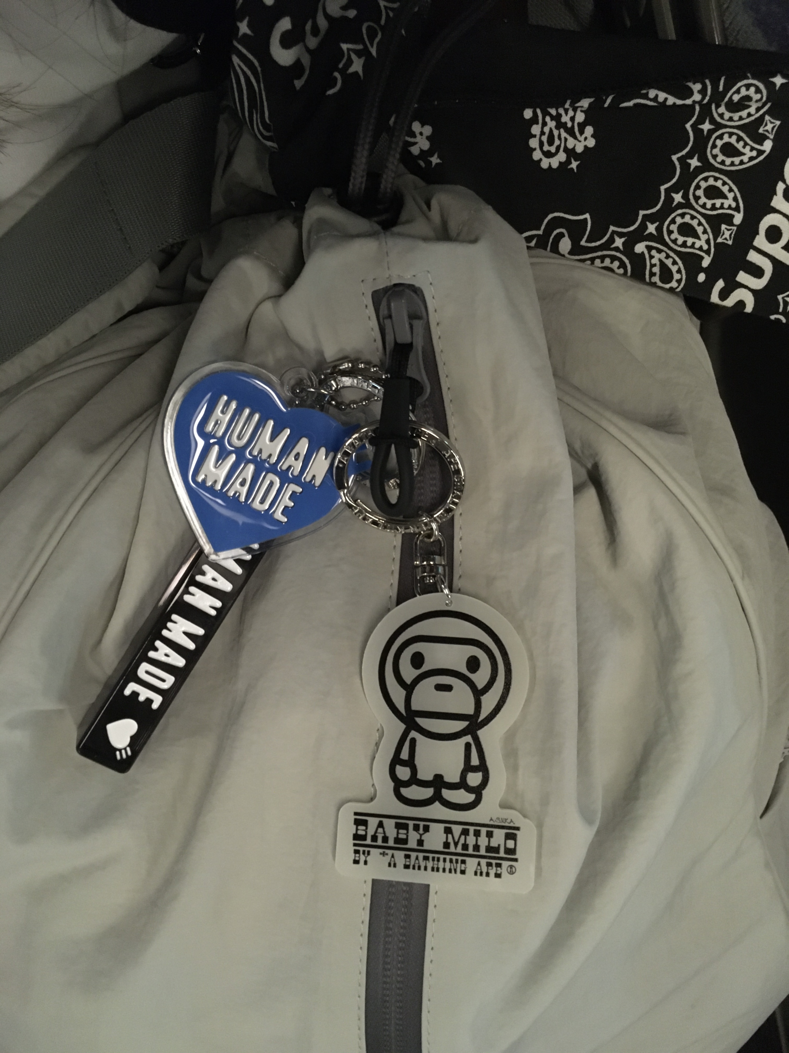 BAPE Glow In The Dark Baby Milo Keychain White Green, Supreme Hav-A-Hank Bandanas Multicolor (Set of 3) - 24SS 착용 스타일
