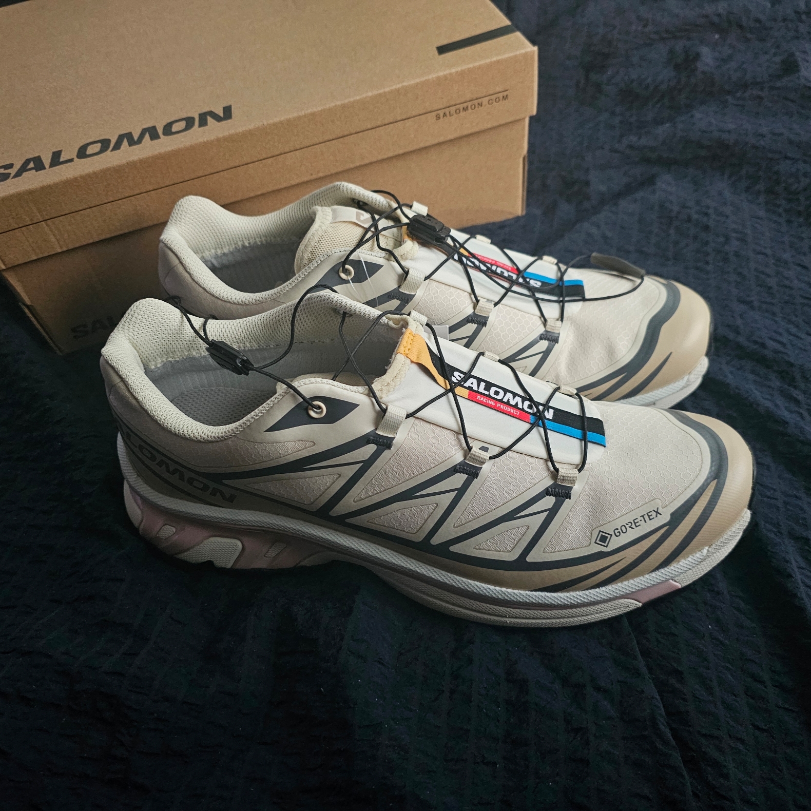Salomon XT-6 GTX Almond Milk Mauve 착용 스타일 - 1