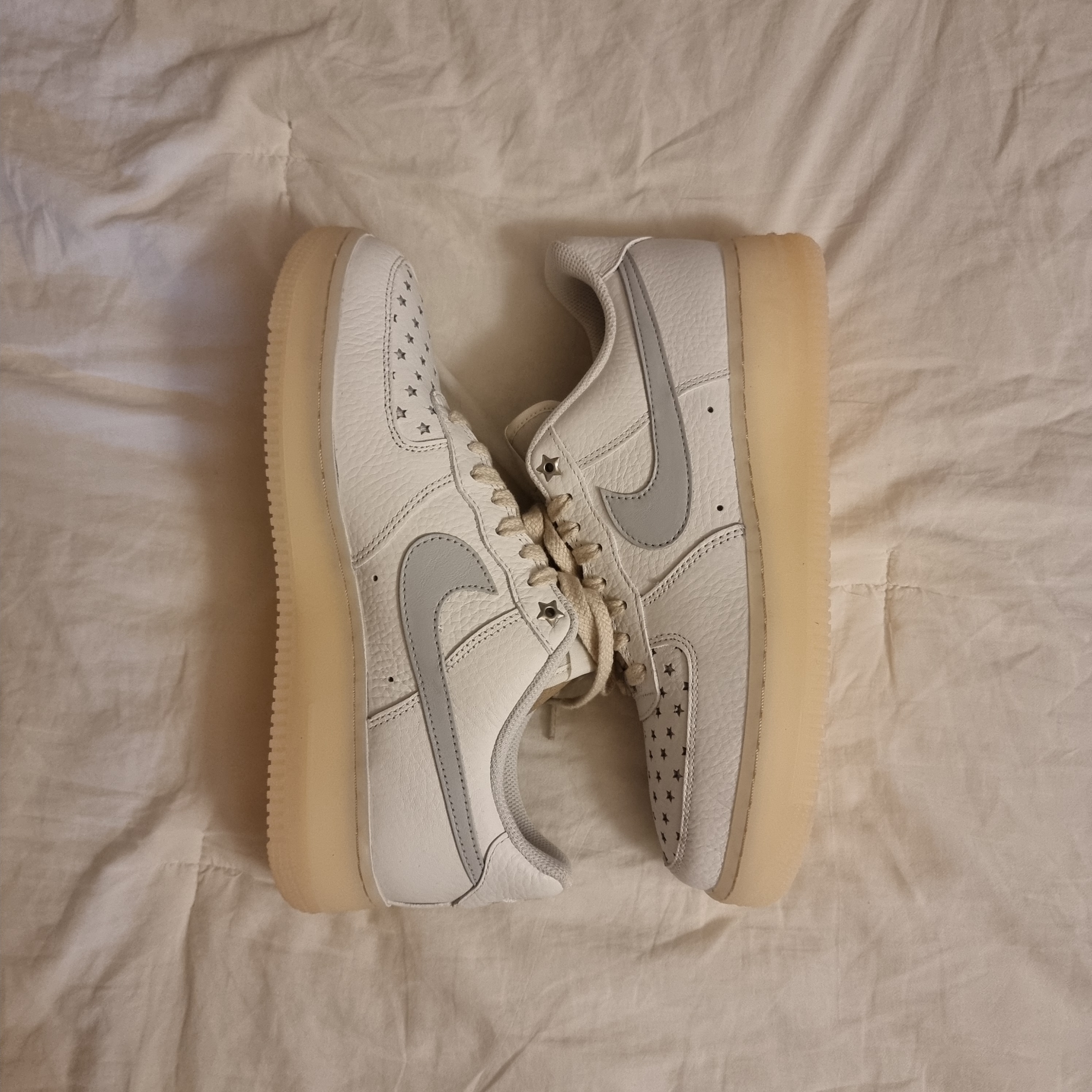 (W) Nike Air Force 1 '07 Summit White Pure Platinum 착용 스타일 - 4
