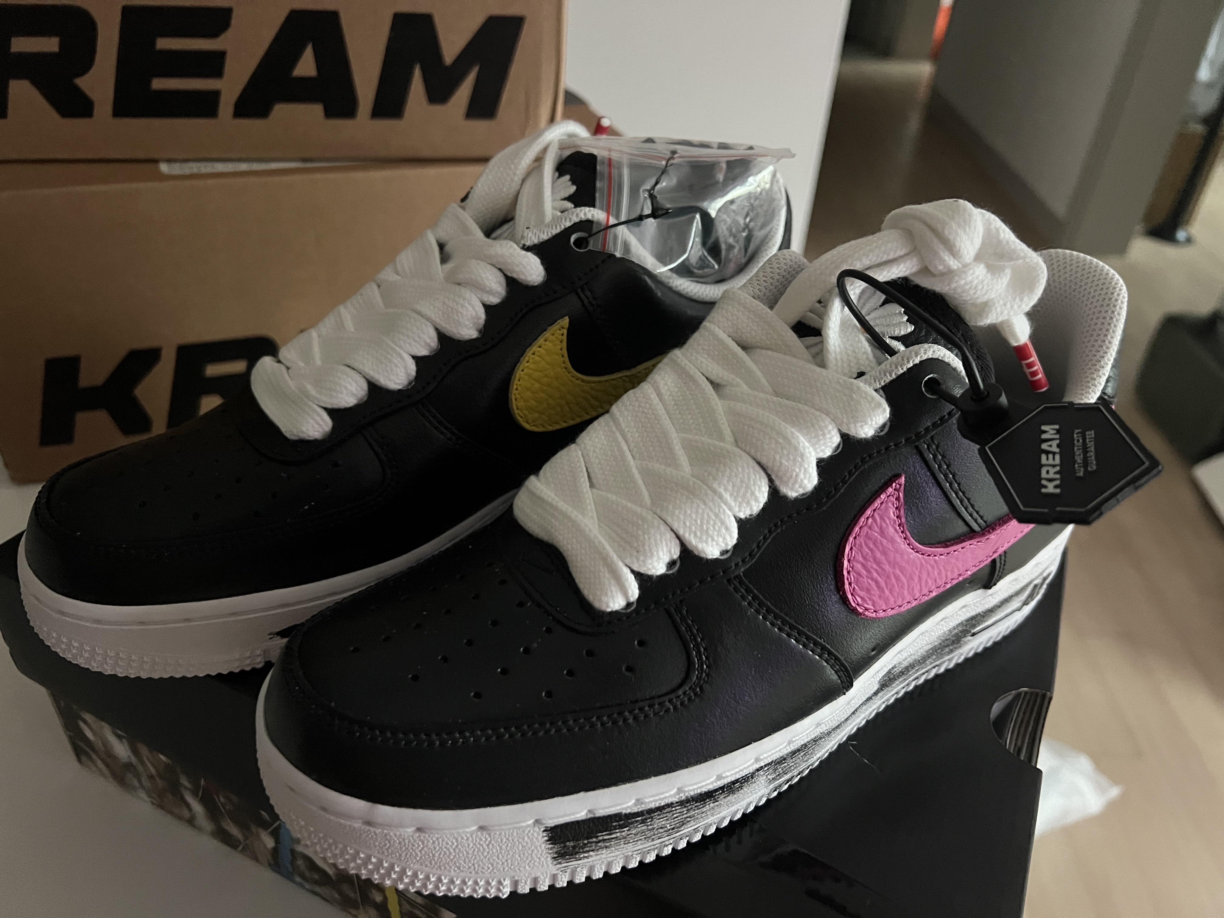 Nike x Peaceminusone Air Force 1 Low Para-Noise 3.0 Black and Multicolor 착용 스타일