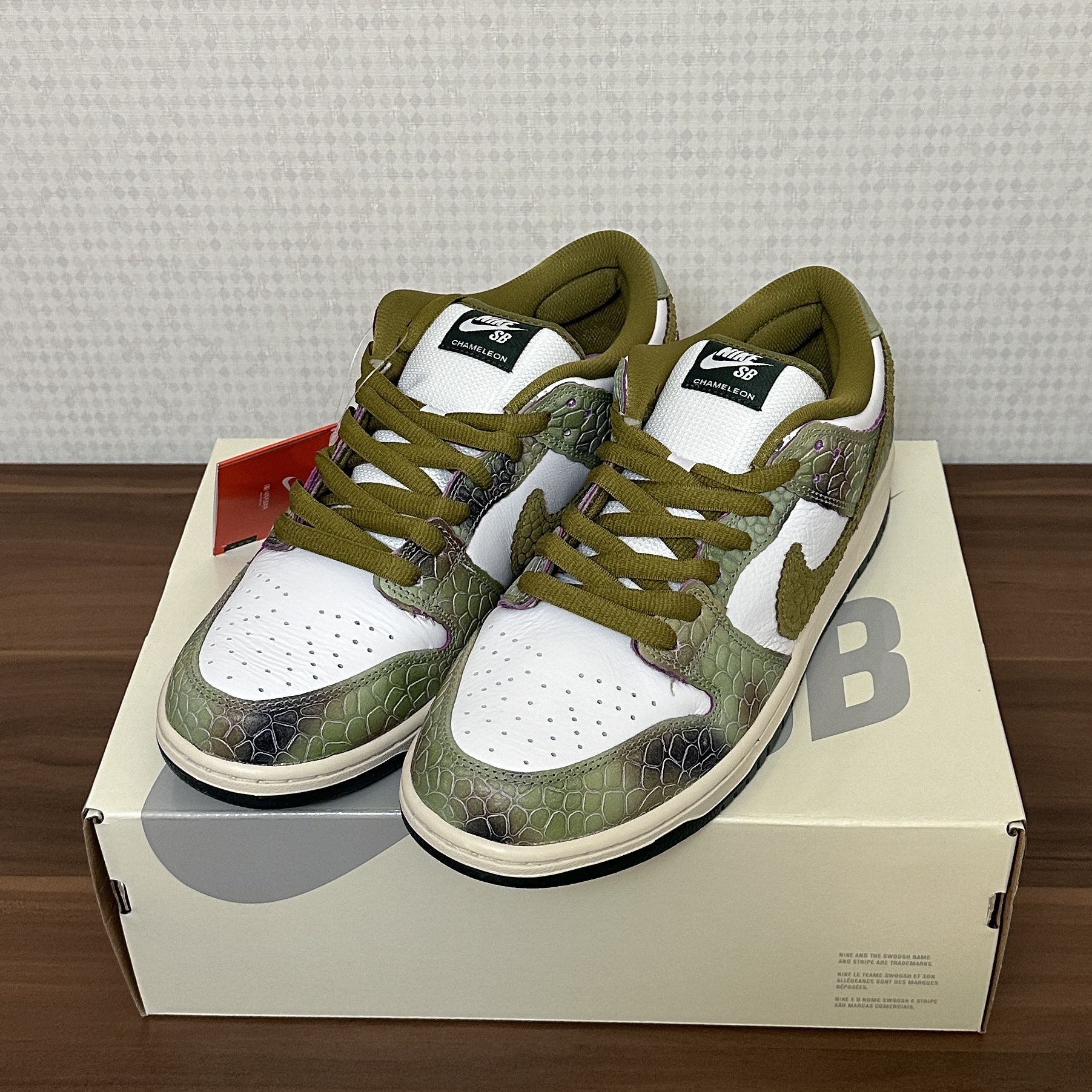 Nike x Alexis Sablone SB Dunk Low Pro White and Pacific Moss 착용 스타일 - 3