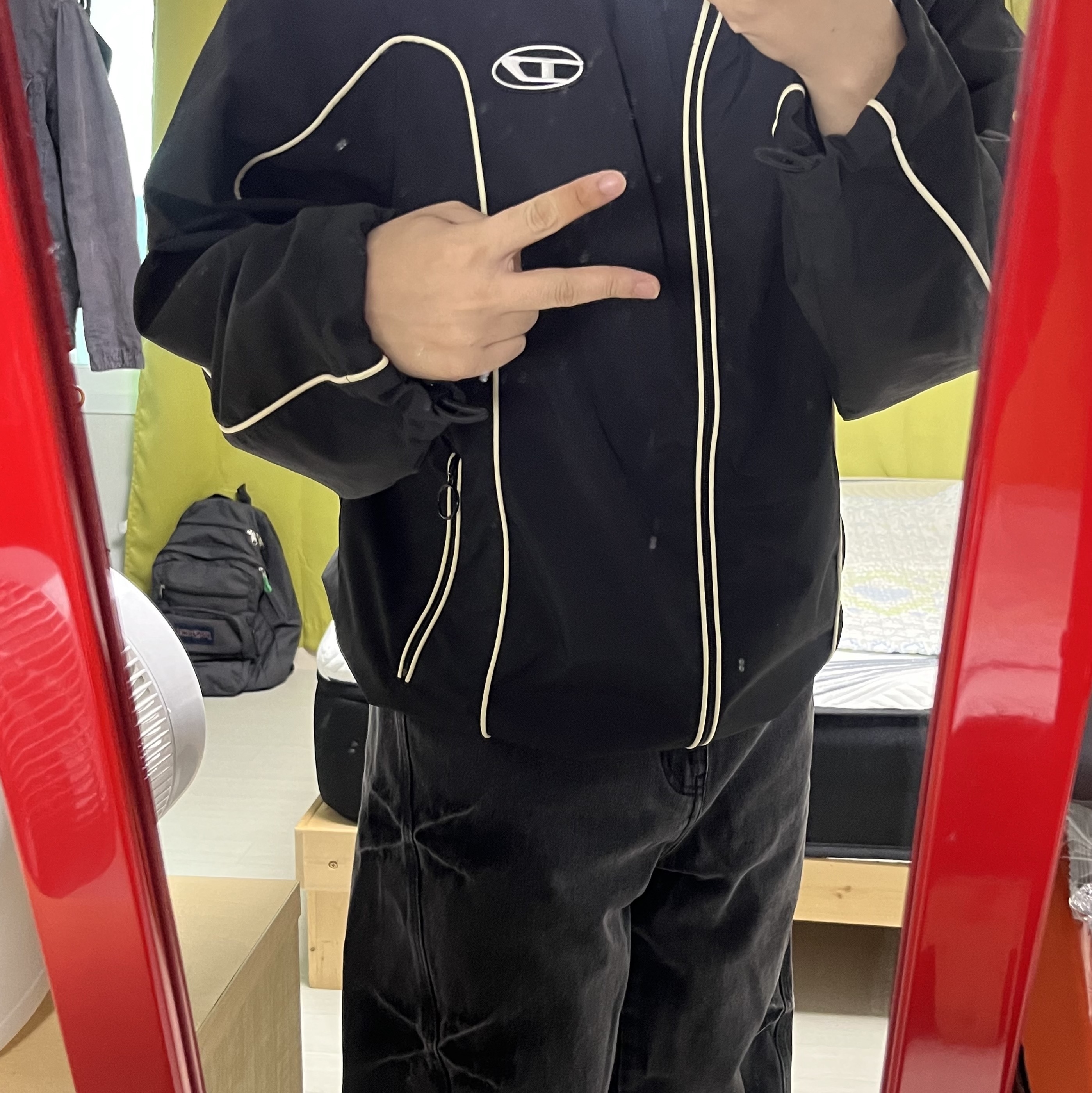 Diesel J-Hives Windbreaker with Contrast Piping Black 착용 스타일 - 2