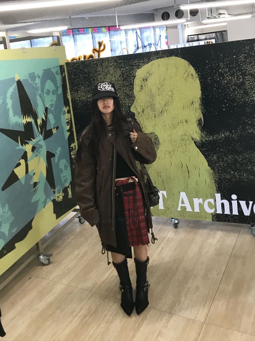 Vacant Archive Bajess Layered Skirt Belt Check Red, Vacant Archive Broner Waxed Field Jacket Khaki 착용 스타일