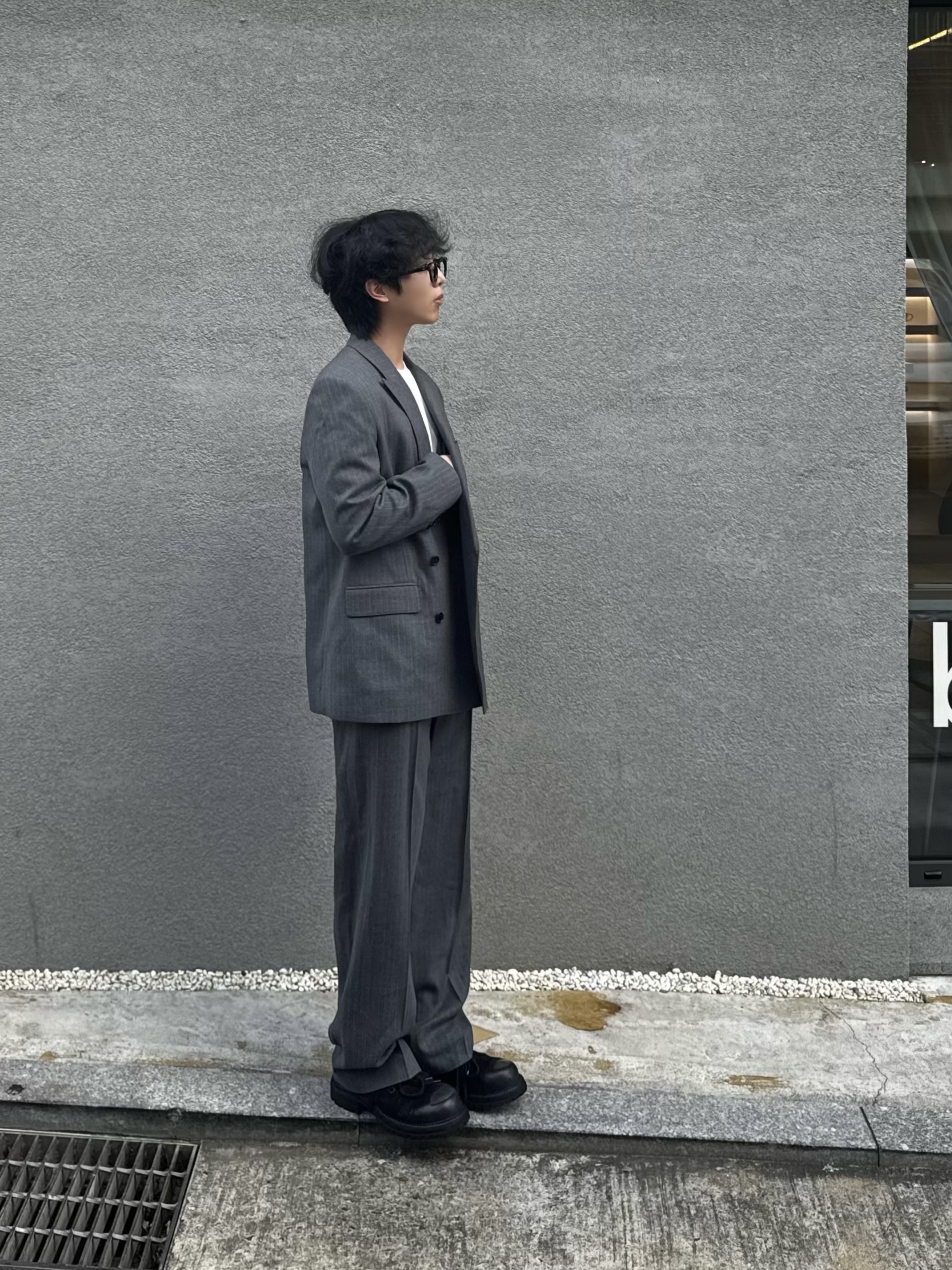[KREAM 단독] L'H.A.S New Double Breasted Mens Jacket - Gray, [KREAM 단독] L'H.A.S New Relax-Rised Pants - Gray 착용 스타일 - 5