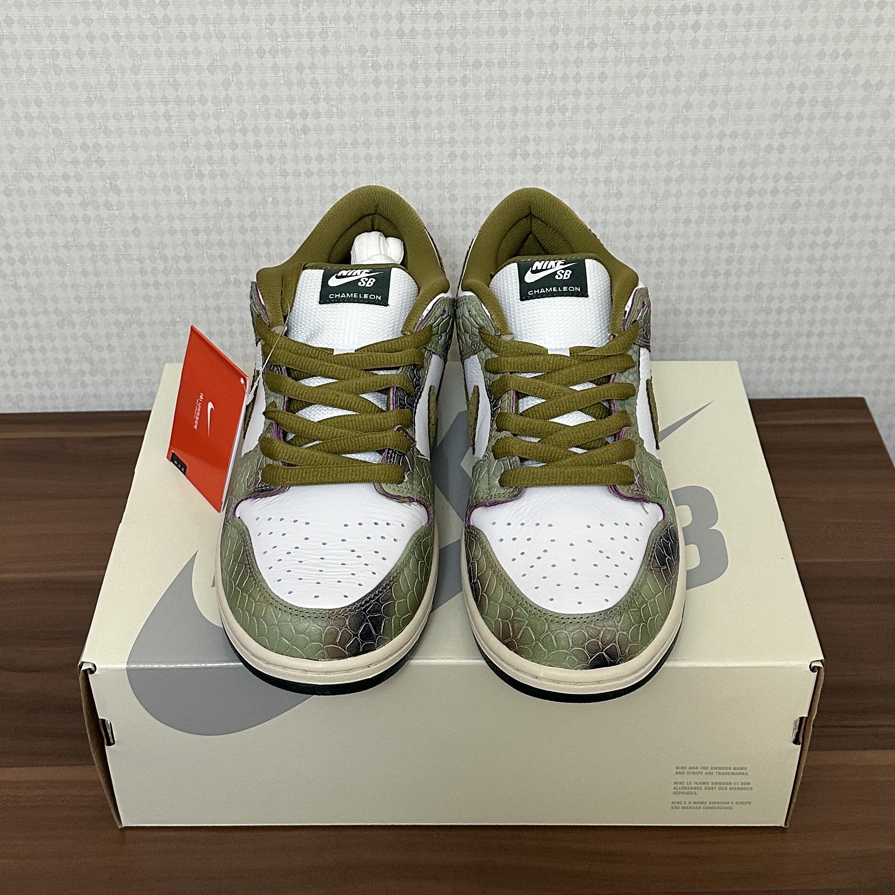 Nike x Alexis Sablone SB Dunk Low Pro White and Pacific Moss 착용 스타일 - 1