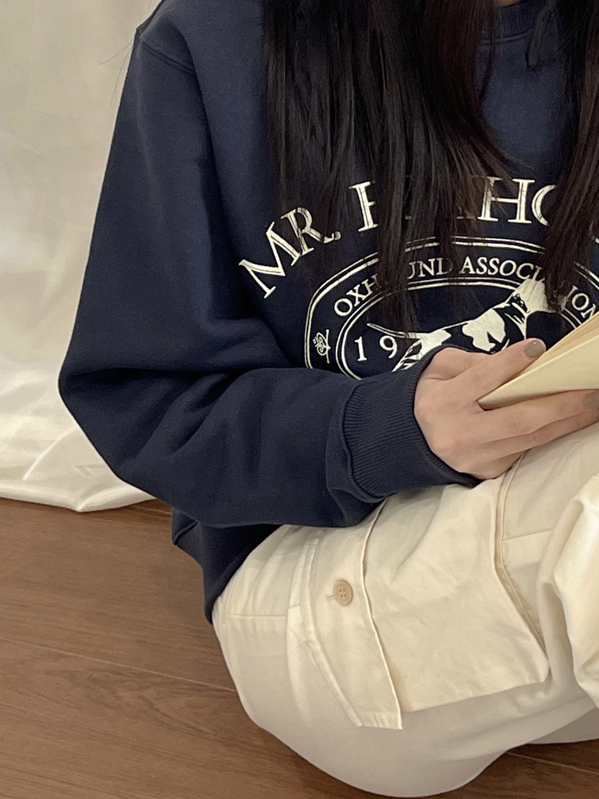 Siyazu SITP5042 Foxhound Sweat Shirt Dark Navy 착용 스타일 - 1