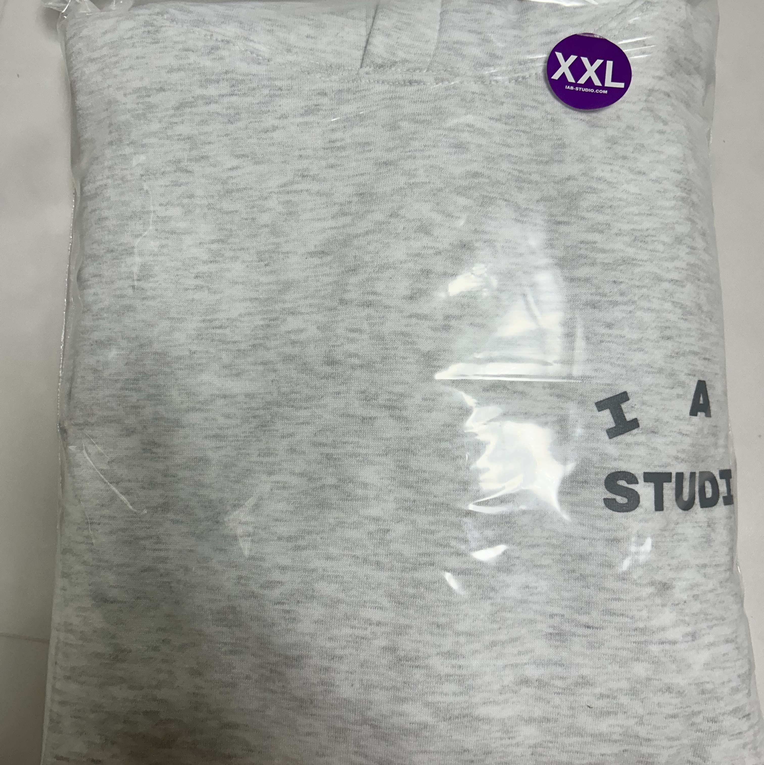 IAB Studio Hoodie Light Gray 착용 스타일 - 2