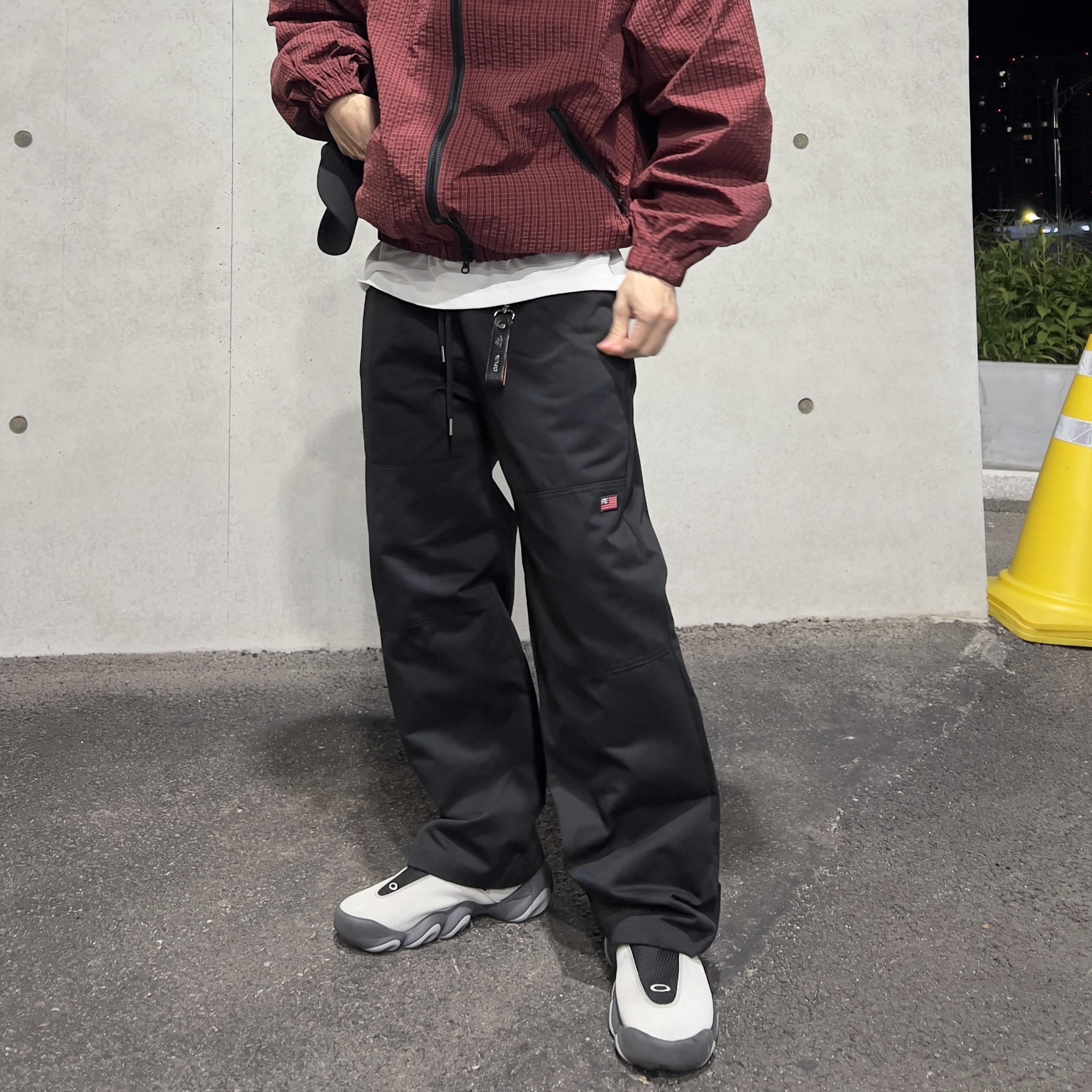 Oakley Factory Team x Brain Dead Flesh White Birch, Oakley Factory Team x Brain Dead Ostrich Flesh Ivory 착용 스타일 - 1