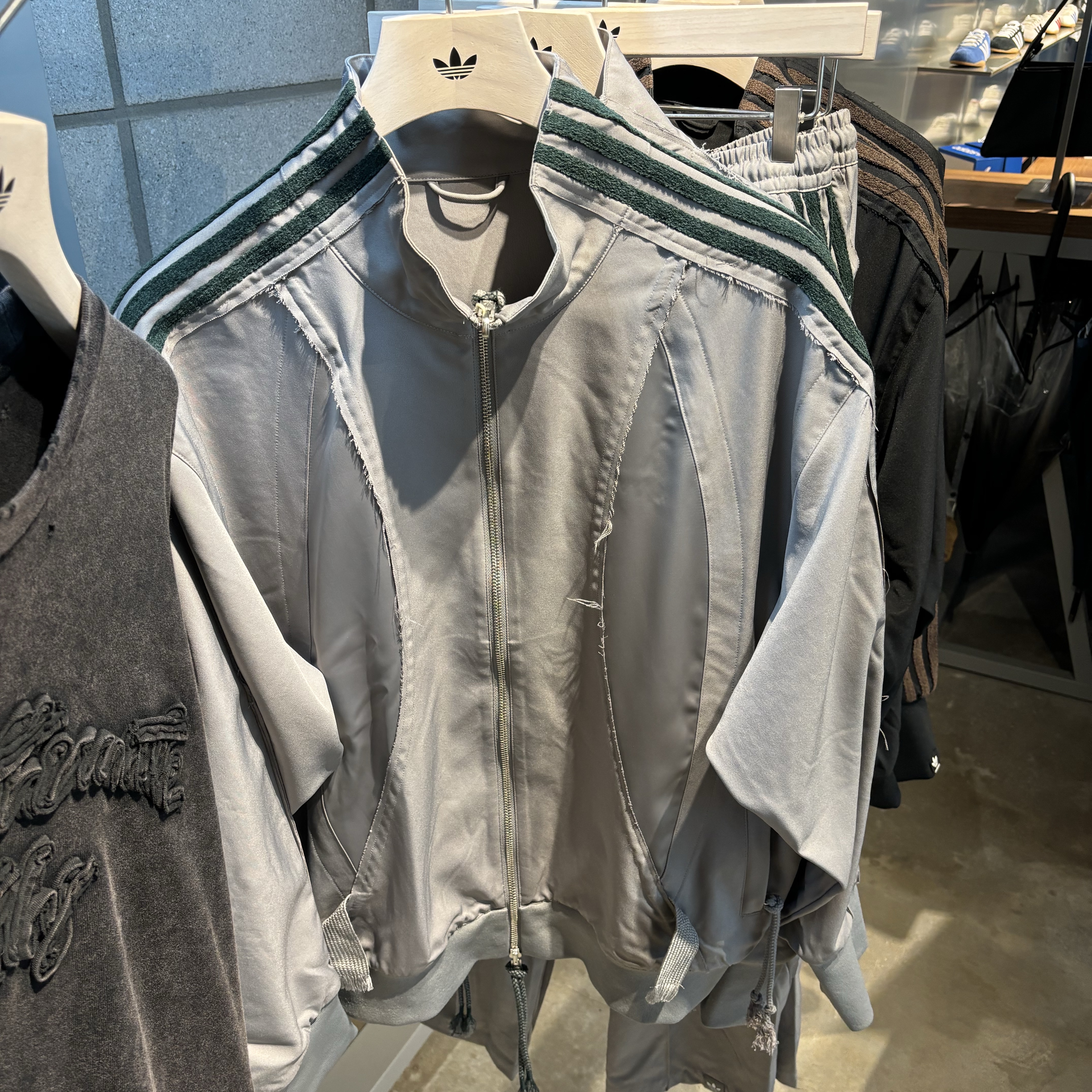 Adidas x Song for the Mute Track Jacket Dove Grey - KR Sizing 착용 스타일 - 1