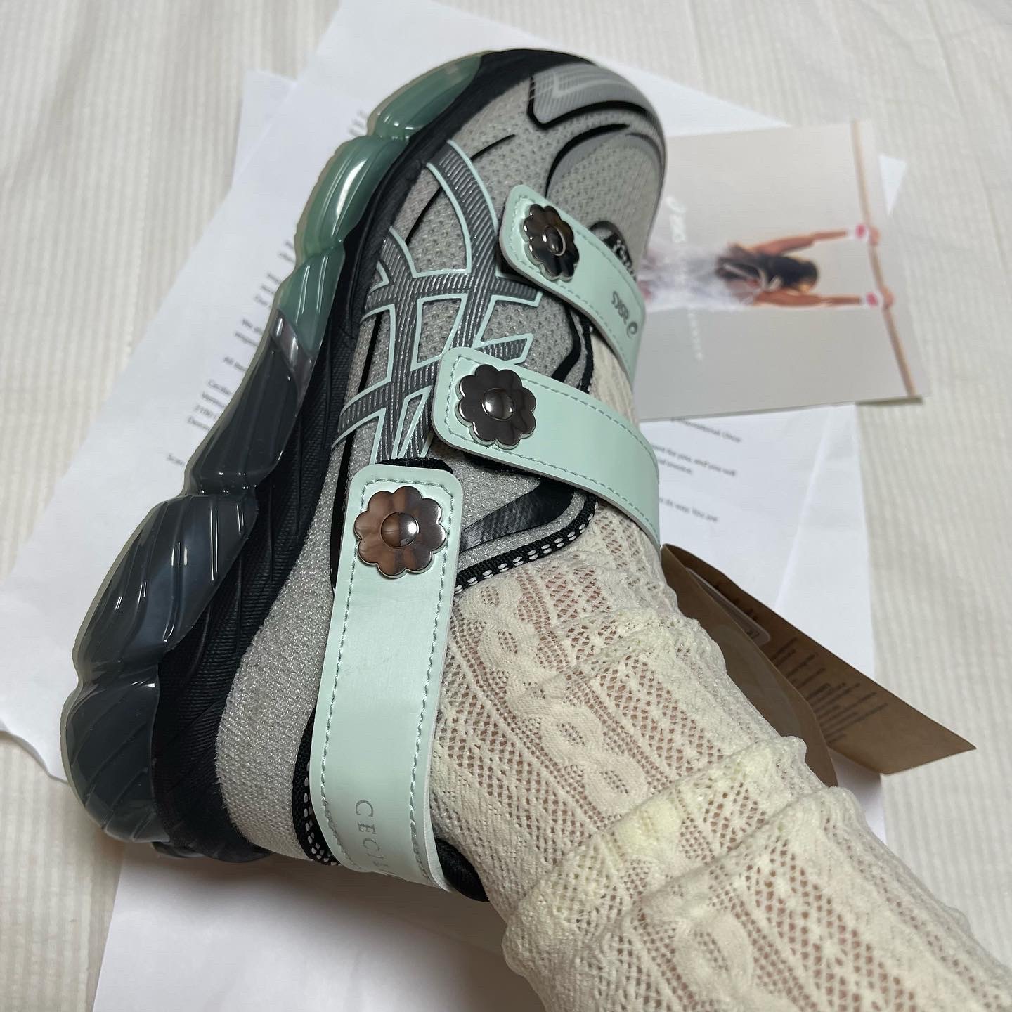 Asics x Cecilie Bahnsen Gel-Quantum 360 VIII Silver Mint 착용 스타일 - 5