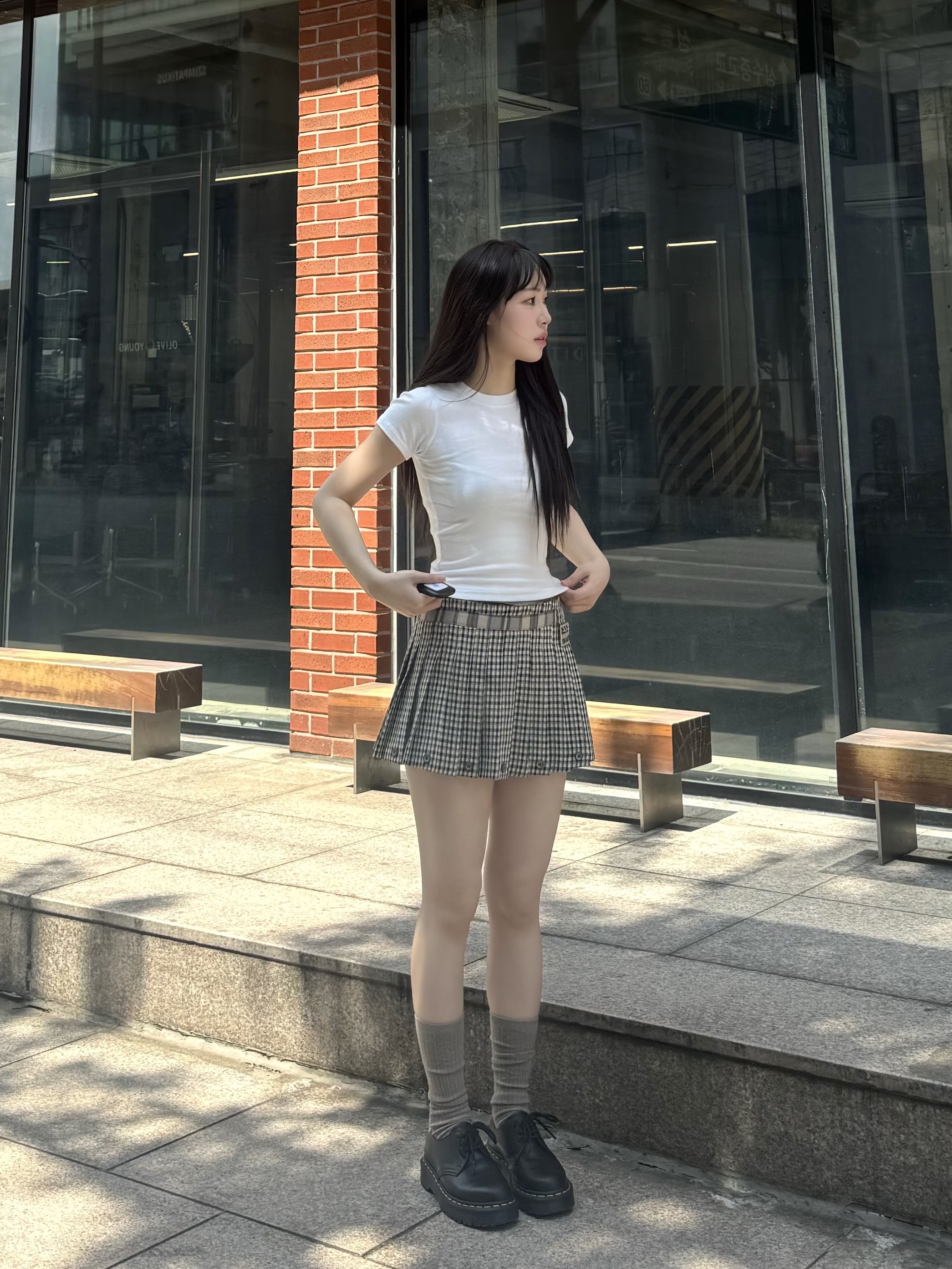 Dr. Martens 1461 Bex Black, (W) Glowny Russell Plaid Mini Skirt Brown 착용 스타일 - 3