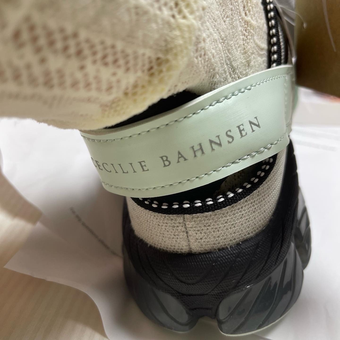 Asics x Cecilie Bahnsen Gel-Quantum 360 VIII Silver Mint 착용 스타일 - 4