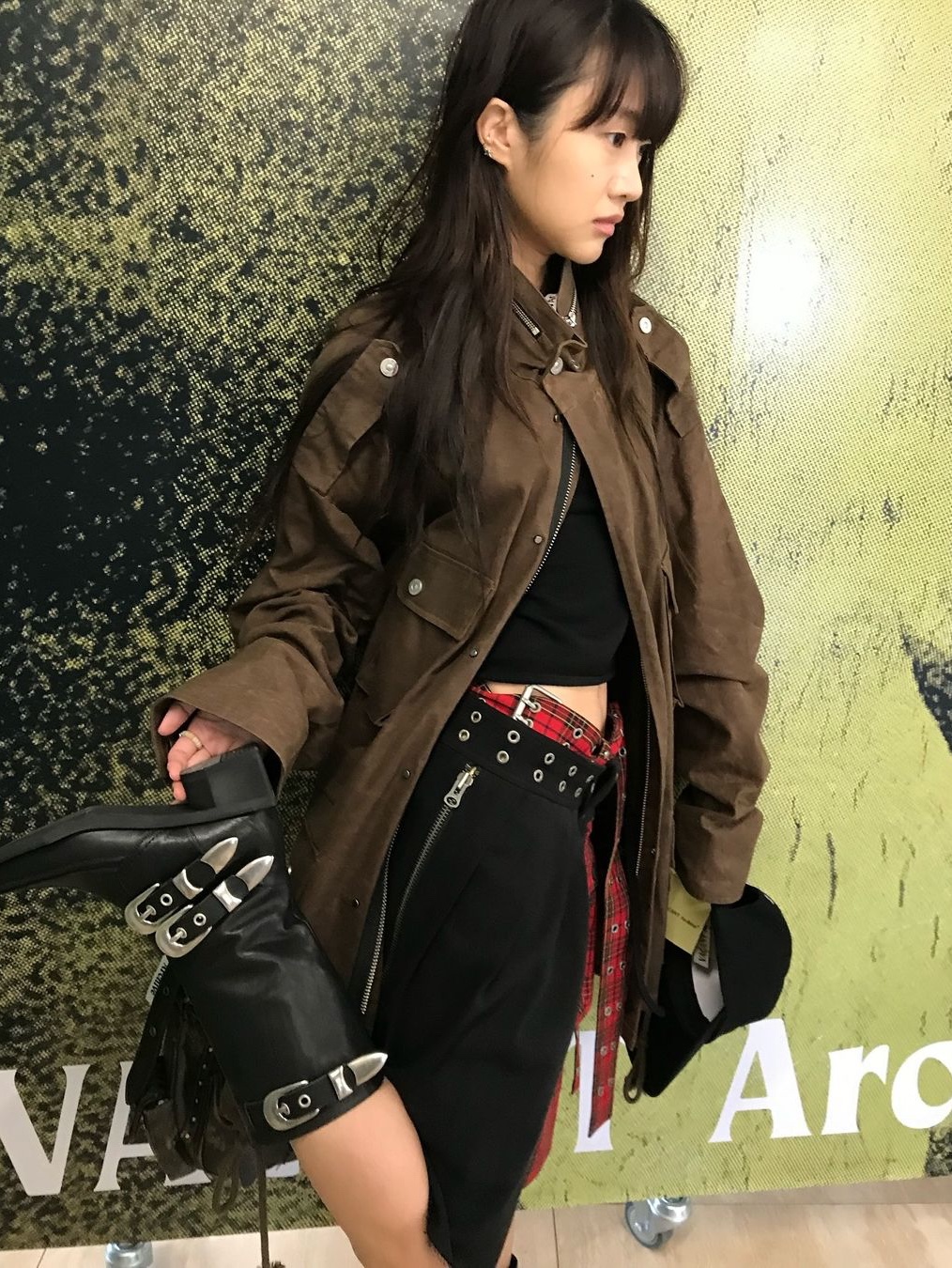 Vacant Archive Bajess Layered Skirt Belt Check Red, Vacant Archive Women Stellan Stilettos Strap Boots Black 착용 스타일
