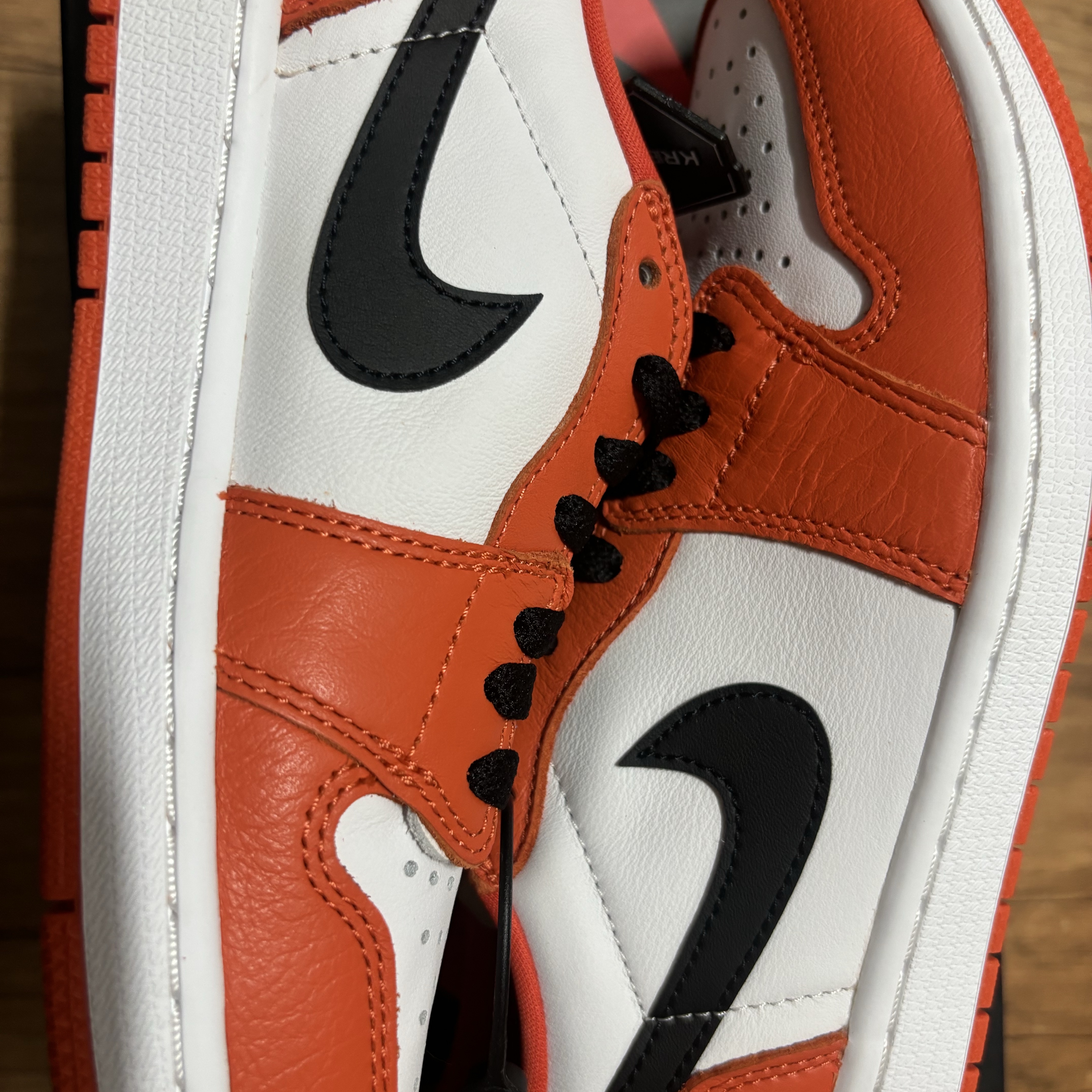 Jordan 1 Low OG Starfish 착용 스타일 - 2