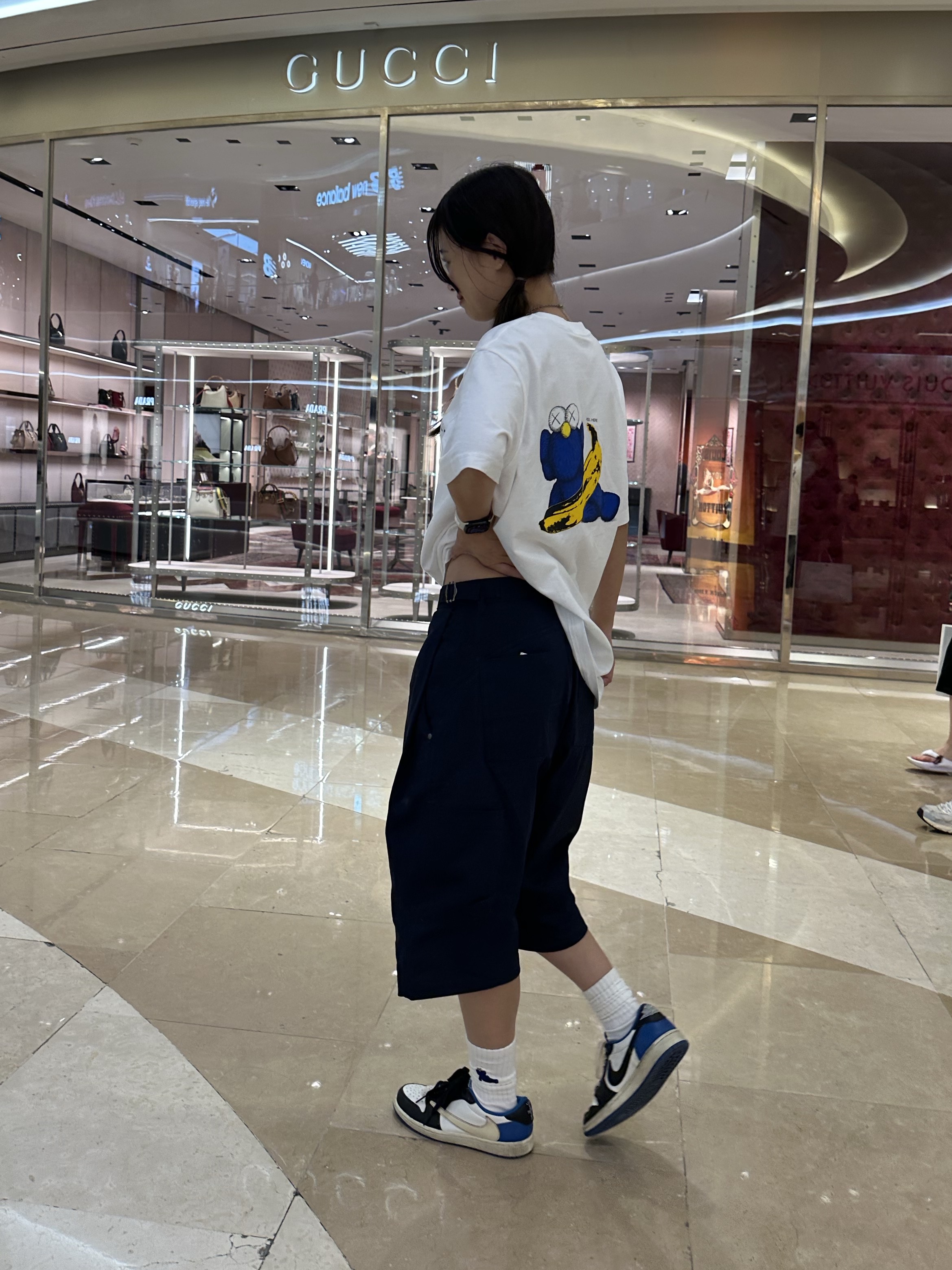 Uniqlo UT x Kaws x Warhol Socks A White, Jordan 1 x Travis Scott x Fragment Retro Low OG SP Military Blue 착용 스타일 - 10
