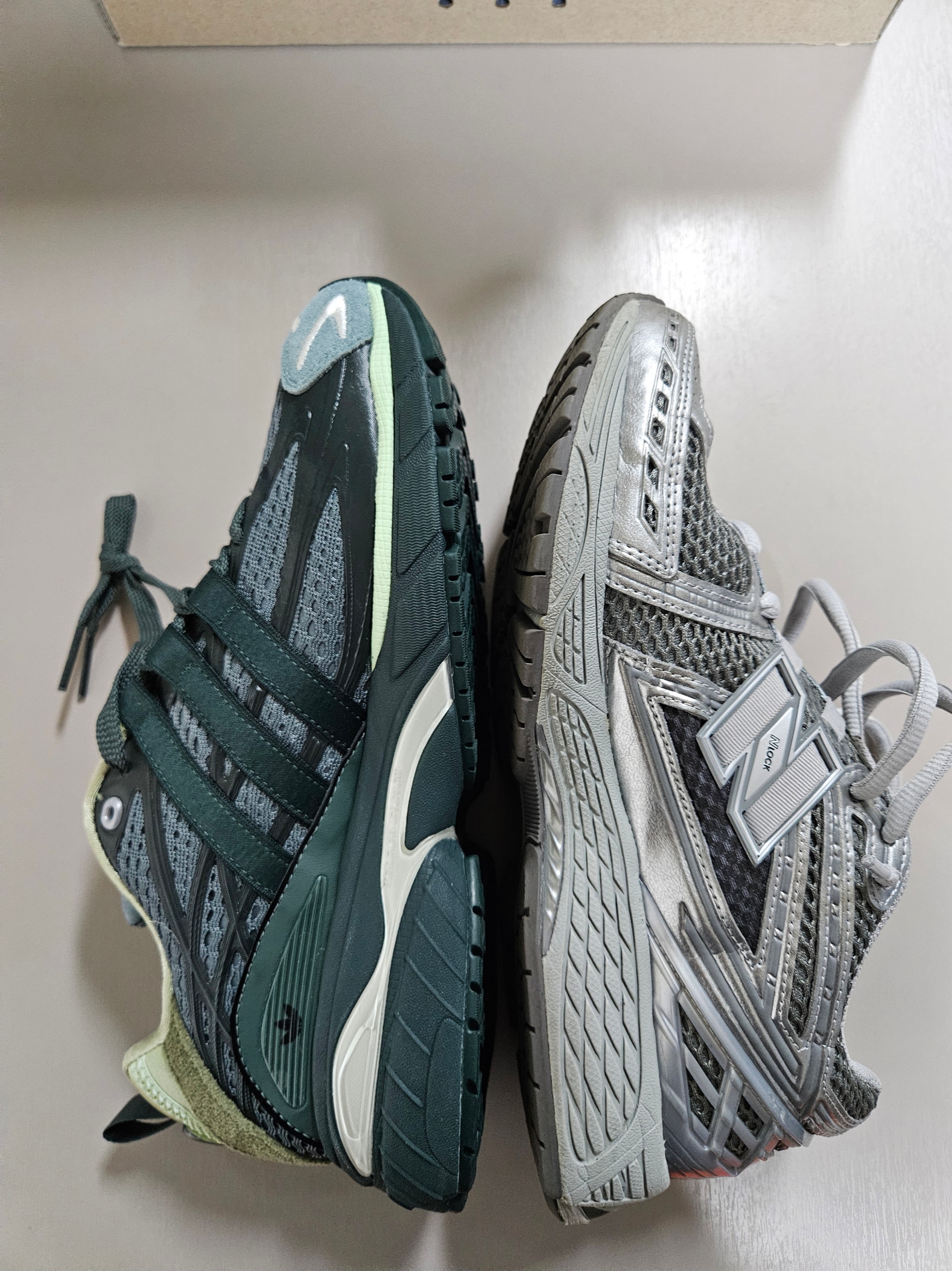 Adidas x Song for the Mute Adistar Cushion Shadow Green College Green, Adidas Samba Vegan Black White 착용 스타일 - 9