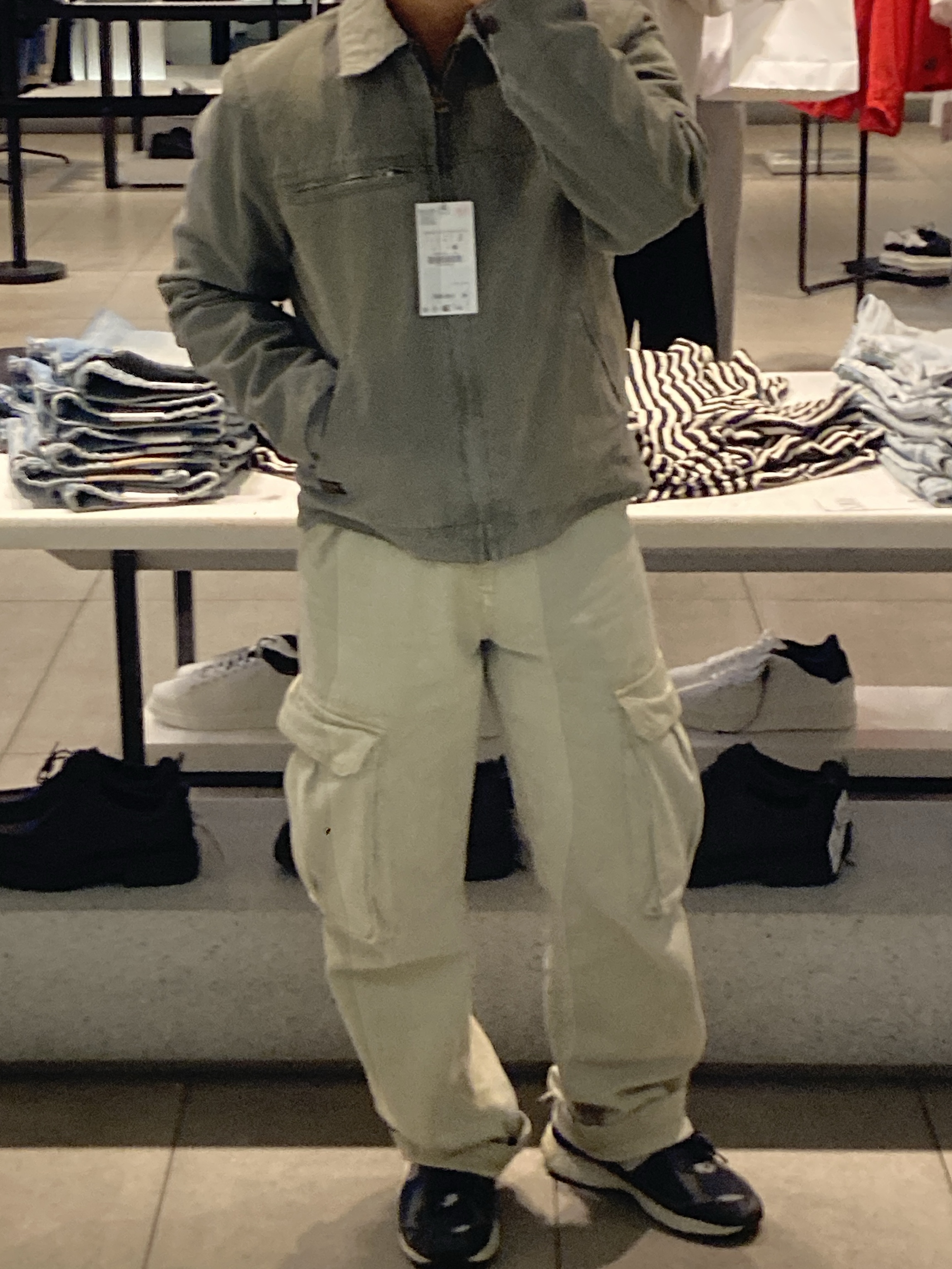 Zara Cargo Jeans Sky Blue 착용 스타일