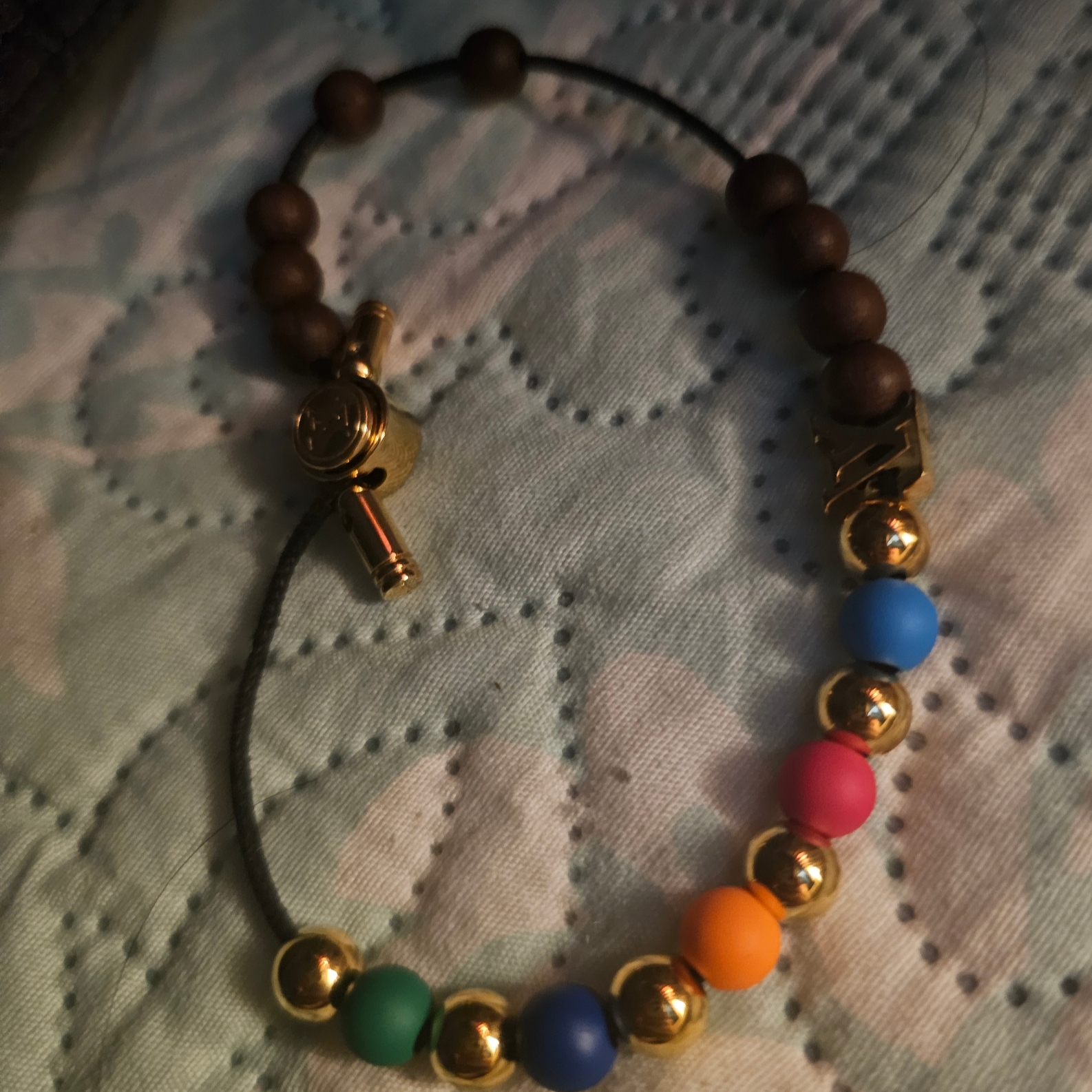 Louis Vuitton LV Surfin Beads Bracelet Multicolor 착용 스타일
