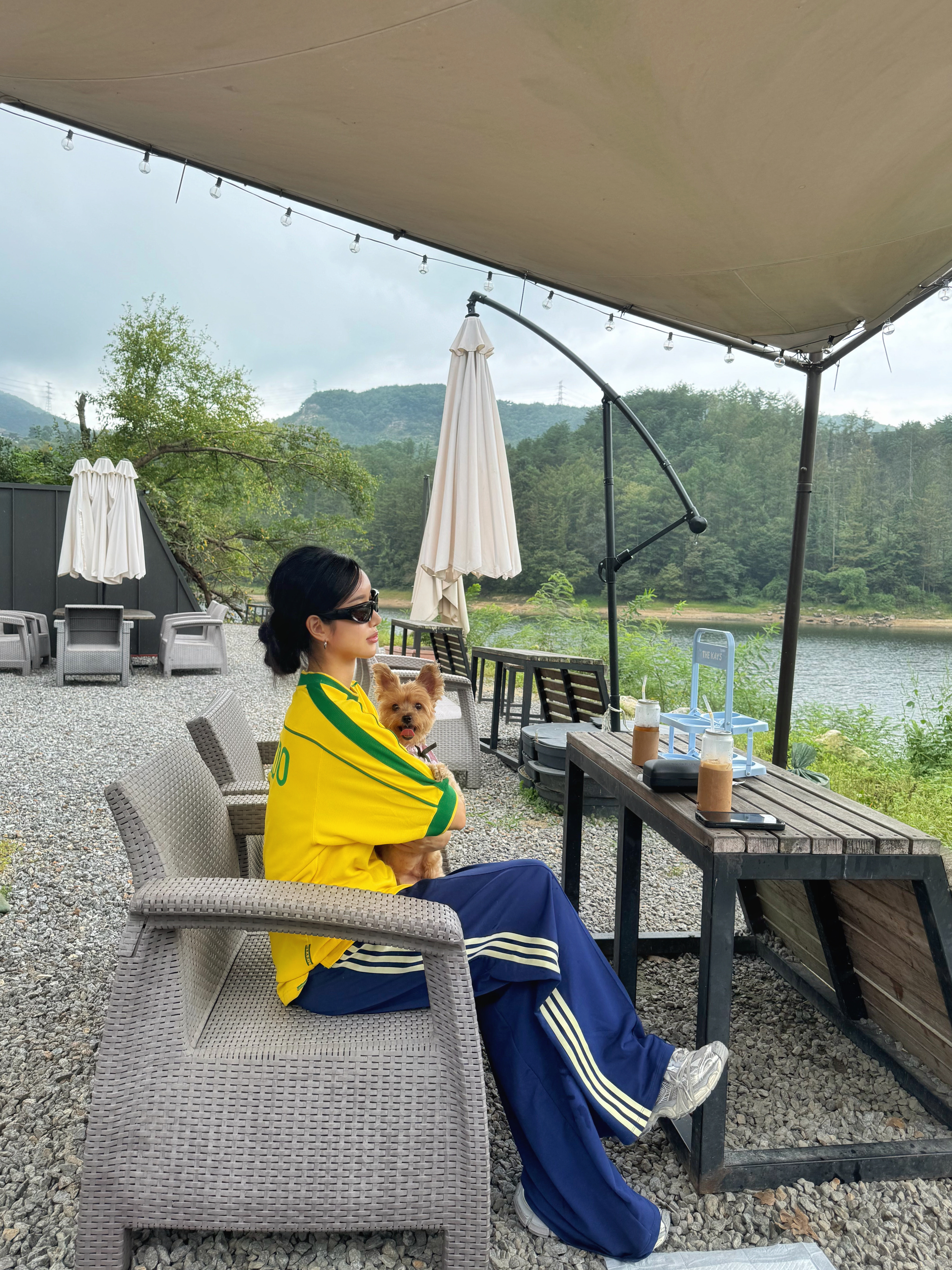 Nike Brazil 1998 Reissue Soccer Replica Jersey Varsity Maize Ronaldo (Marking Ver.), Balenciaga Swift Oval Sunglasses Black 착용 스타일 - 6