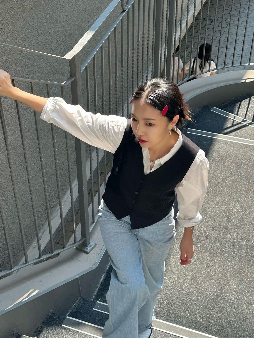 Siyazu SITP5159 Modern Layered Vest Black 착용 스타일 - 3