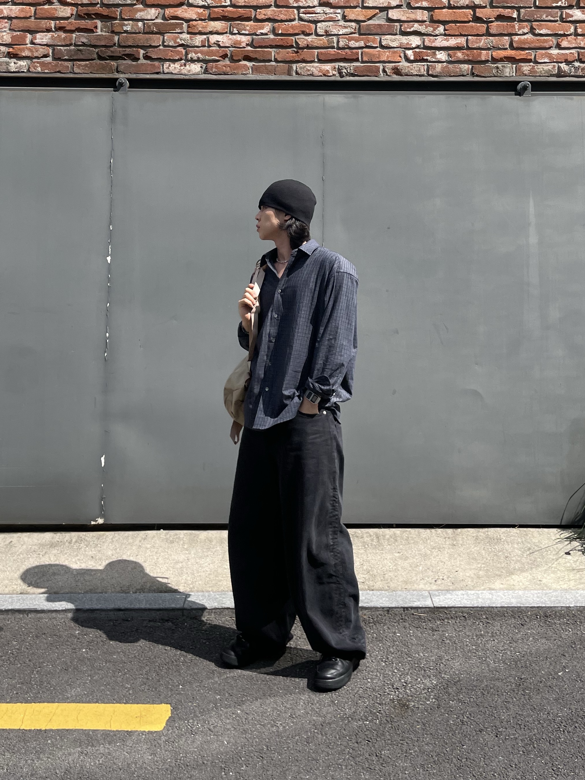 Nike Air Force 1 '07 Low Triple Black 착용 스타일