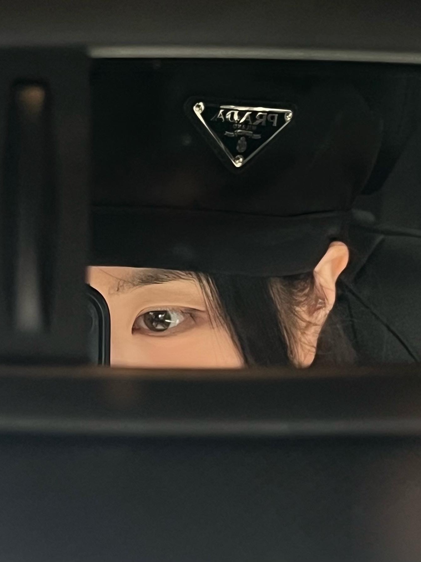 (W) Prada Re-Nylon Hat Black 착용 스타일 - 10