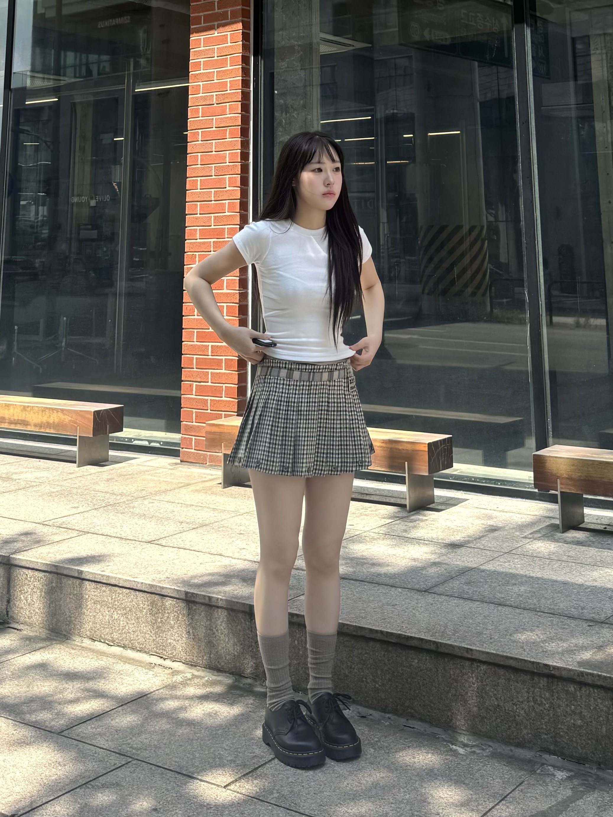 Dr. Martens 1461 Bex Black, (W) Glowny Russell Plaid Mini Skirt Brown 착용 스타일 - 1
