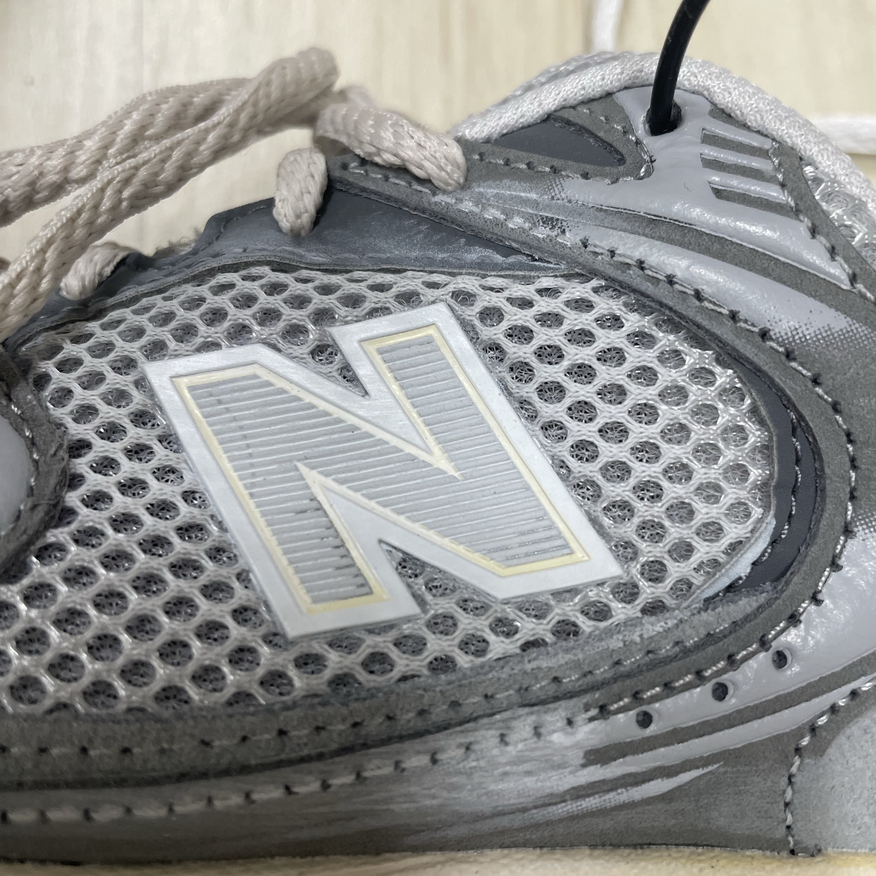 New Balance 530 Premium Vintage Grey Matter 착용 스타일 - 2