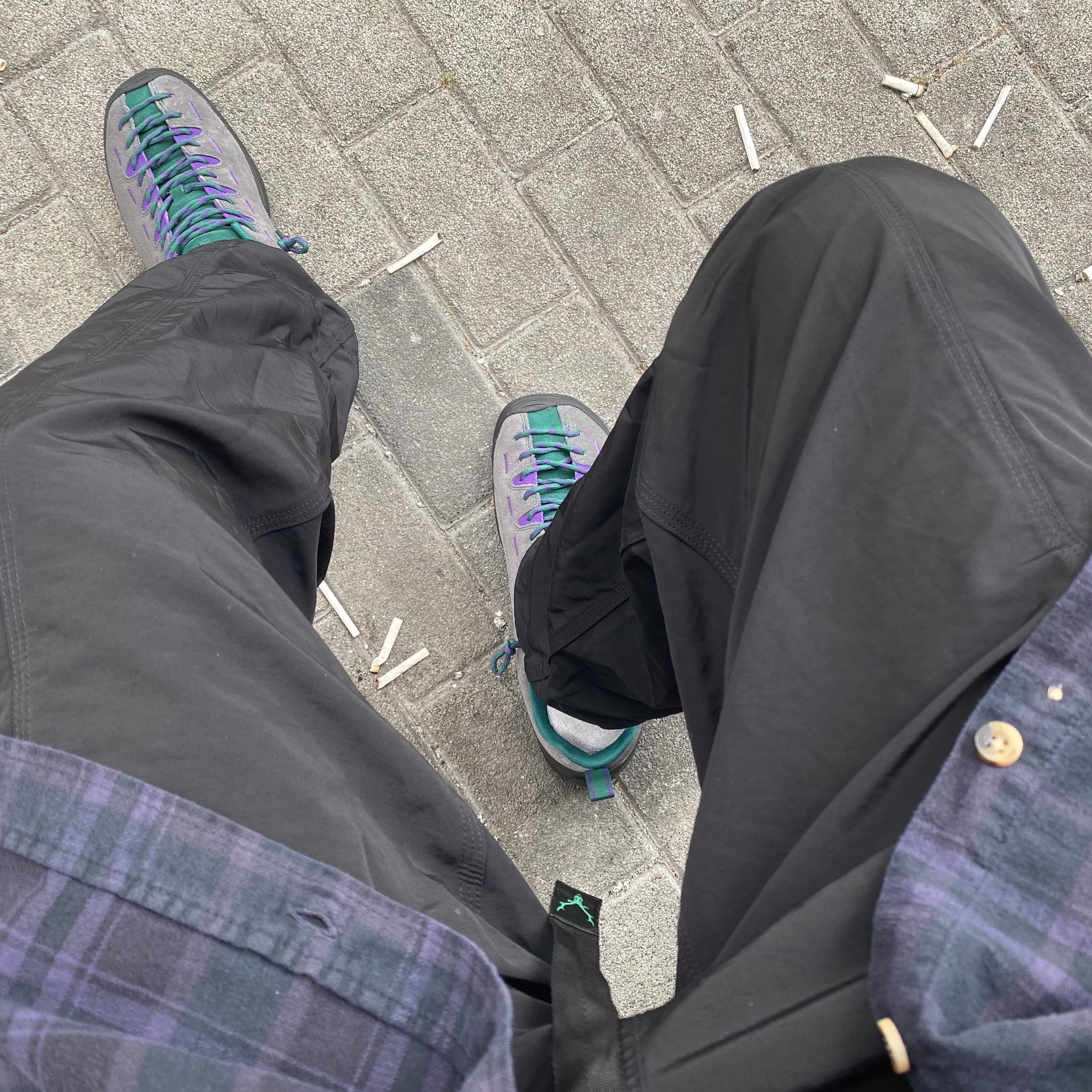 KEEN Men Jasper Steel Grey/Aventurine, South2 West8 Belted C.S. Pant Nylon Oxford Black 착용 스타일