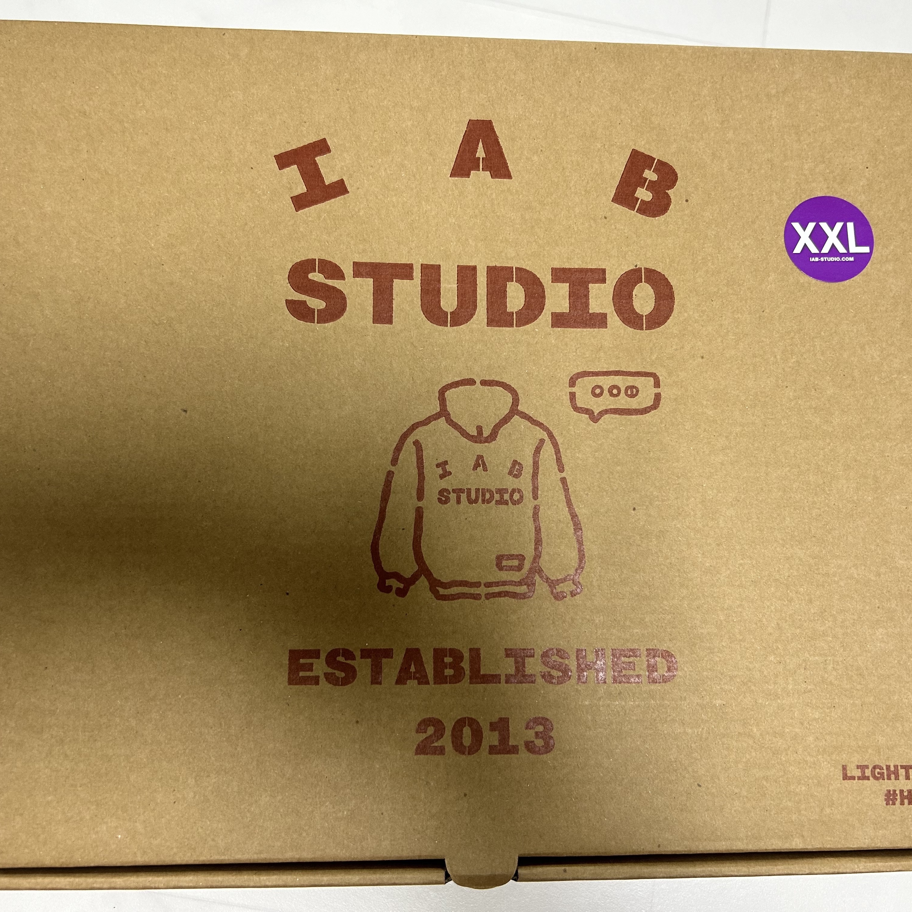 IAB Studio Hoodie Light Gray 착용 스타일 - 1
