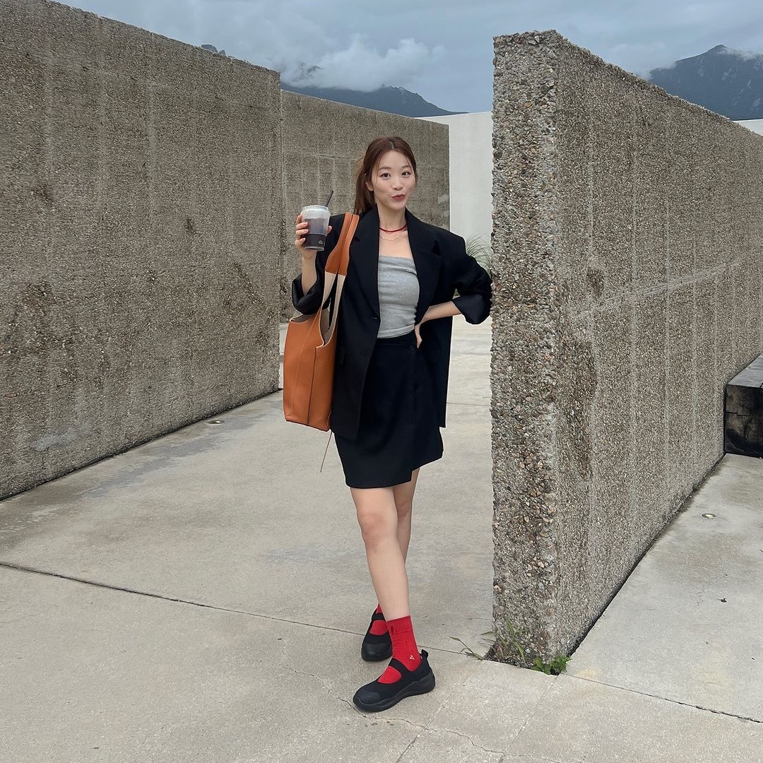 Siyazu SIST9040 Modern Layered Skirt Black 착용 스타일 - 2