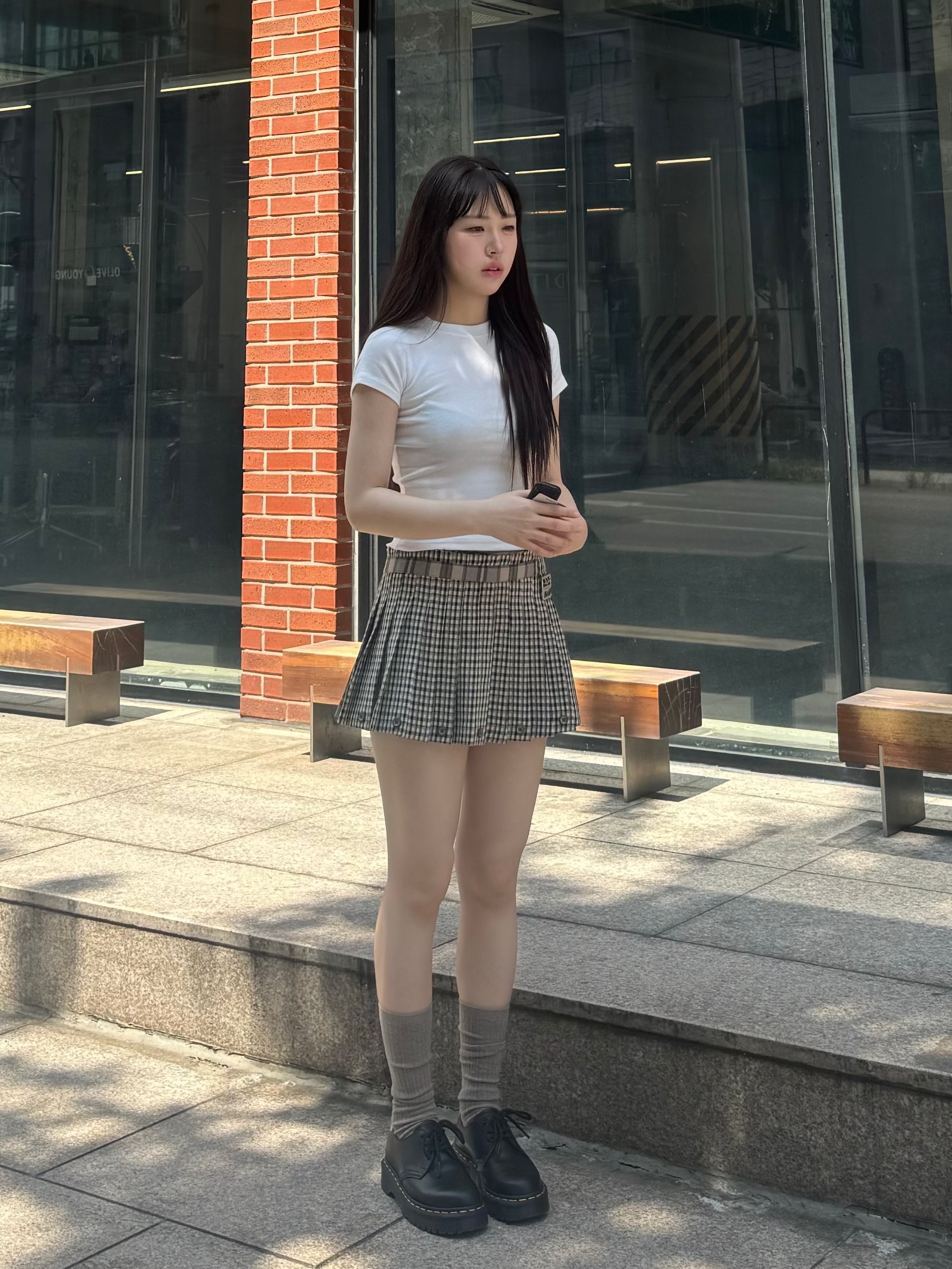 Dr. Martens 1461 Bex Black, (W) Glowny Russell Plaid Mini Skirt Brown 착용 스타일 - 2
