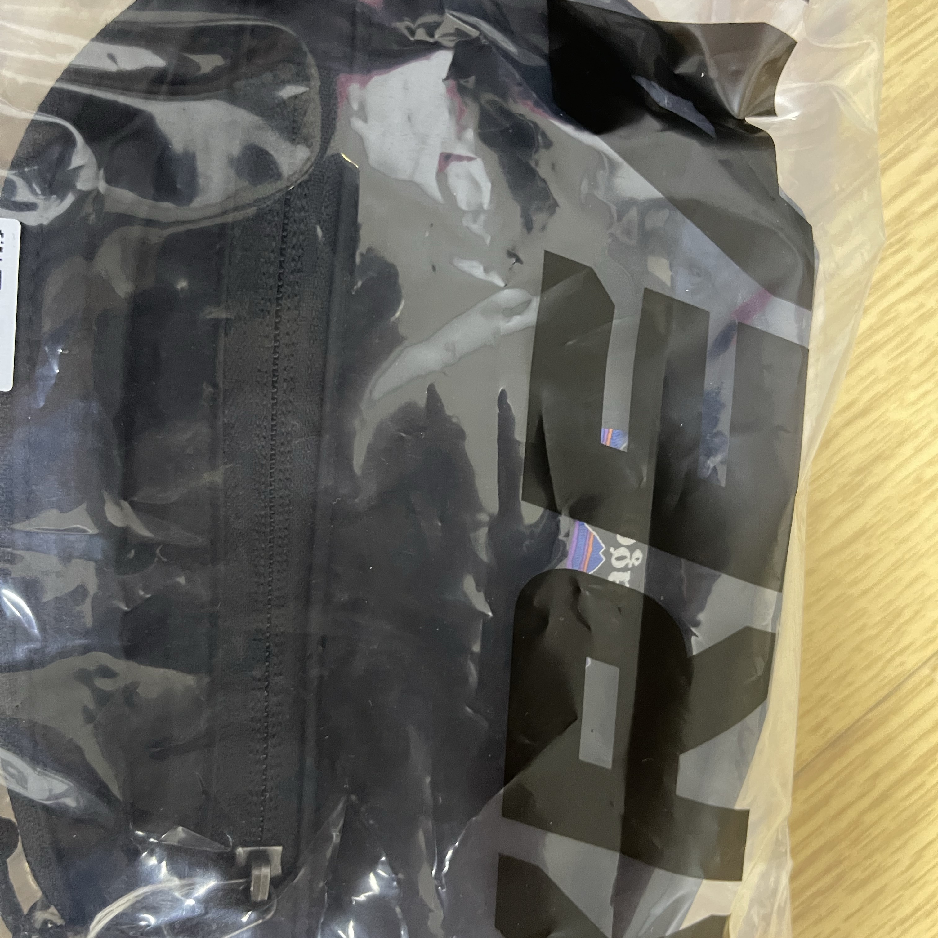 Patagonia Ultralight Black Hole Mini Hip Pack Black 착용 스타일 - 1