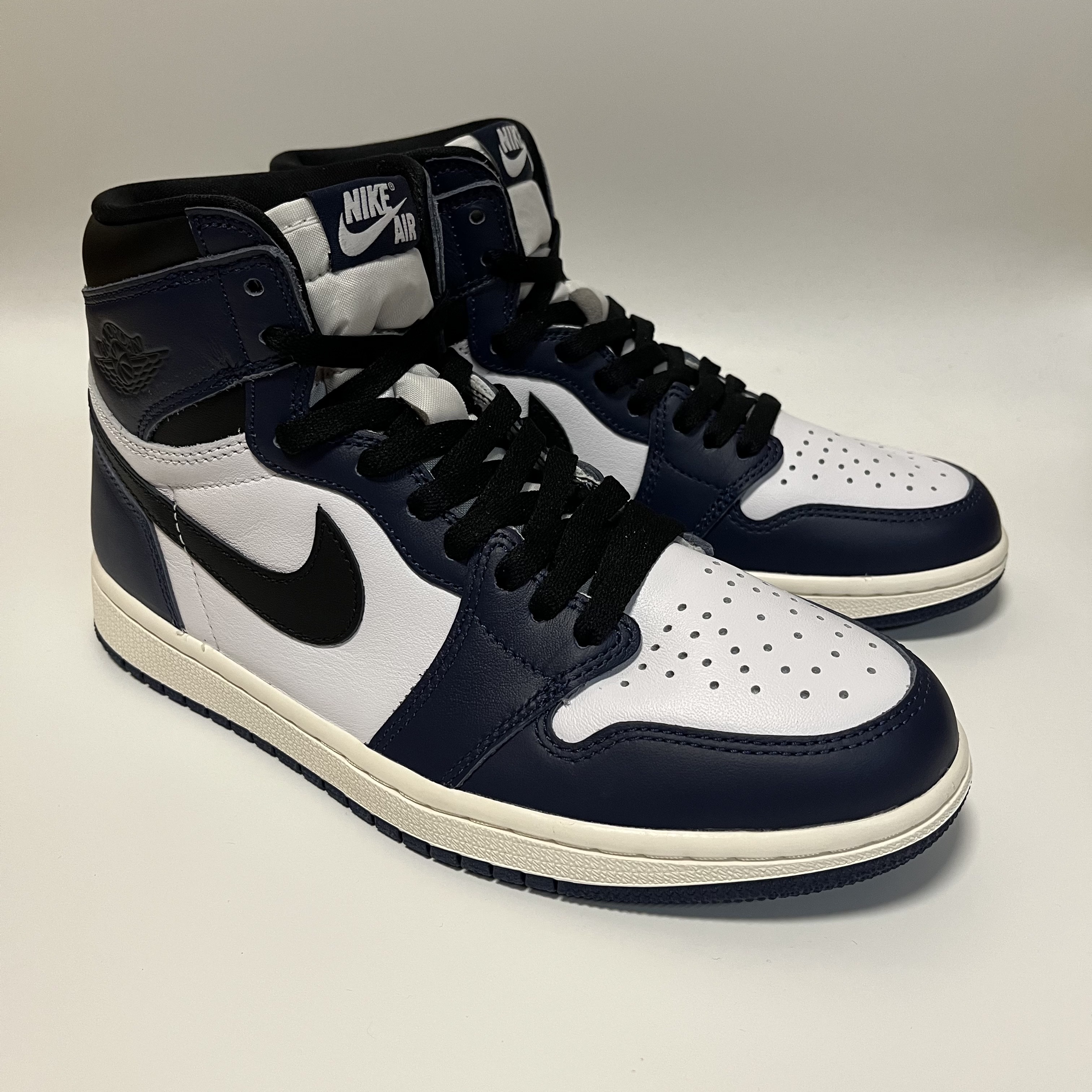 Jordan 1 Retro High OG Midnight Navy 착용 스타일 - 4