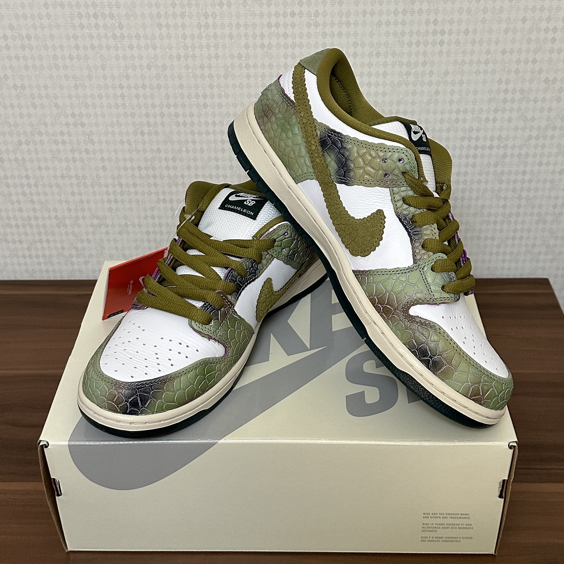 Nike x Alexis Sablone SB Dunk Low Pro White and Pacific Moss 착용 스타일 - 4