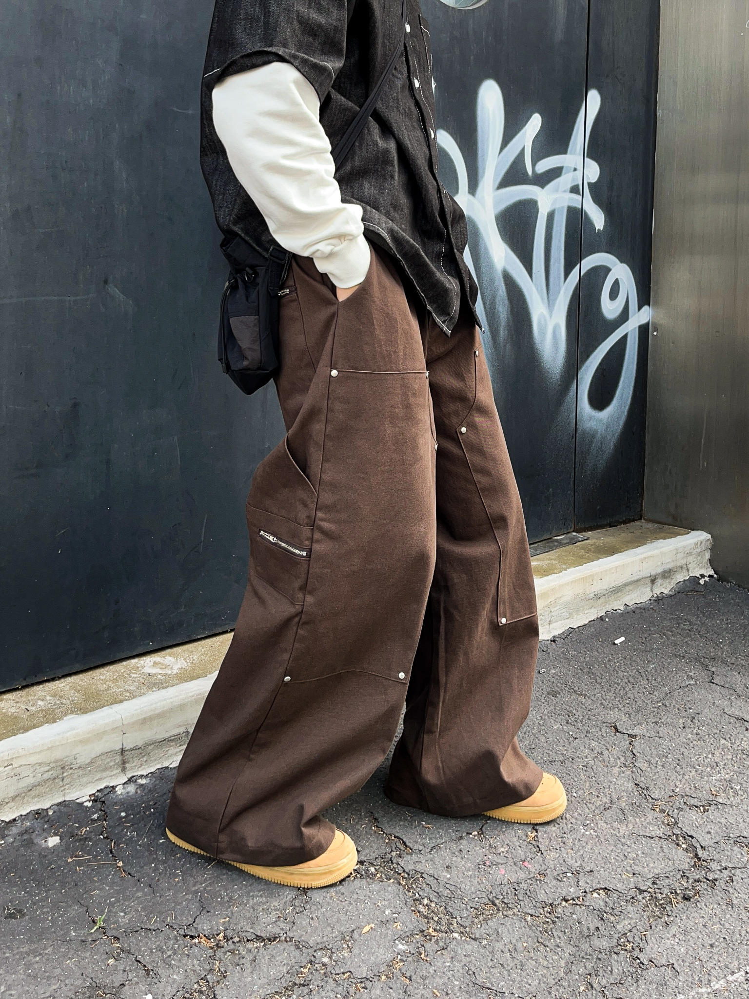Nike Air Force 1 '07 WB Flax 착용 스타일 - 2