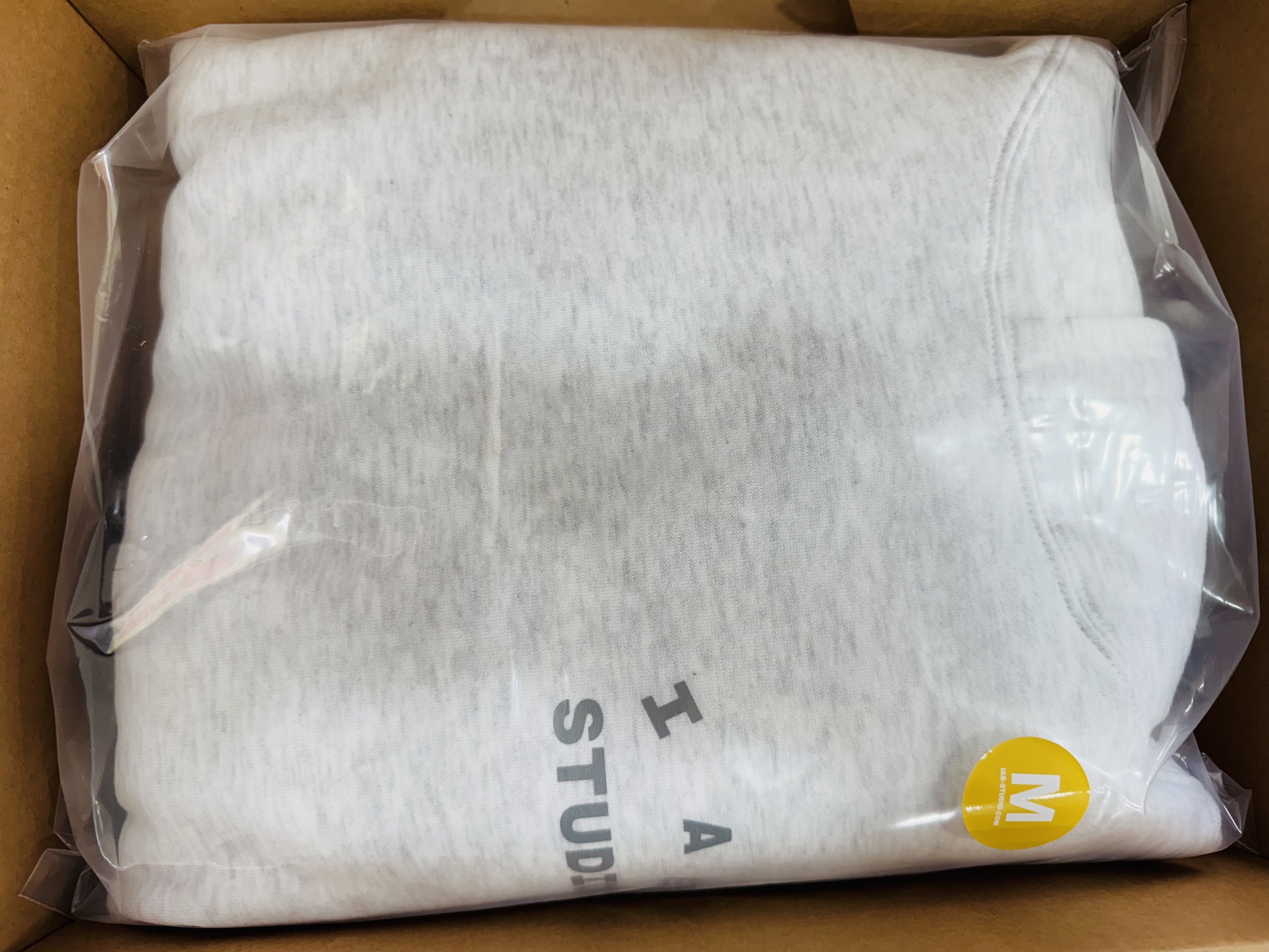 IAB Studio Hoodie Light Gray 착용 스타일 - 2