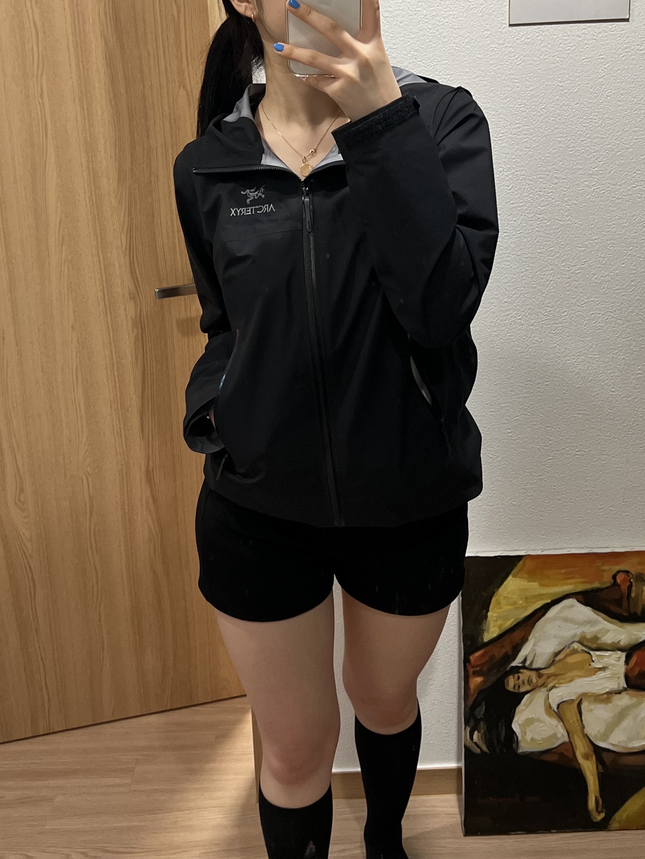 (W) Arc'teryx Beta LT Jacket Black, Arc'teryx Beta LT Jacket Black 착용 스타일 - 2
