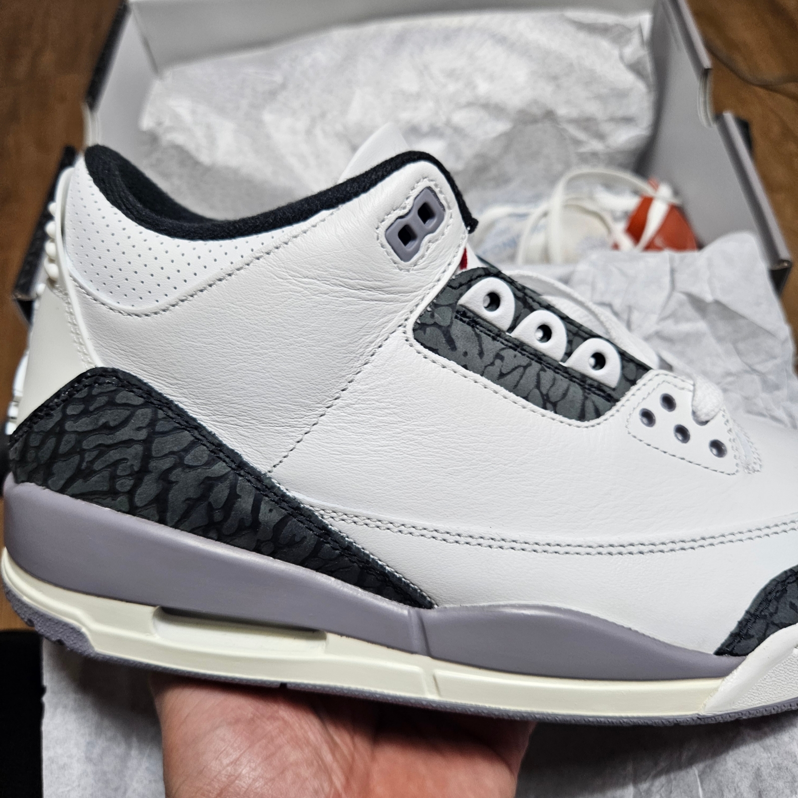 Jordan 3 Retro Cement Grey 착용 스타일 - 4