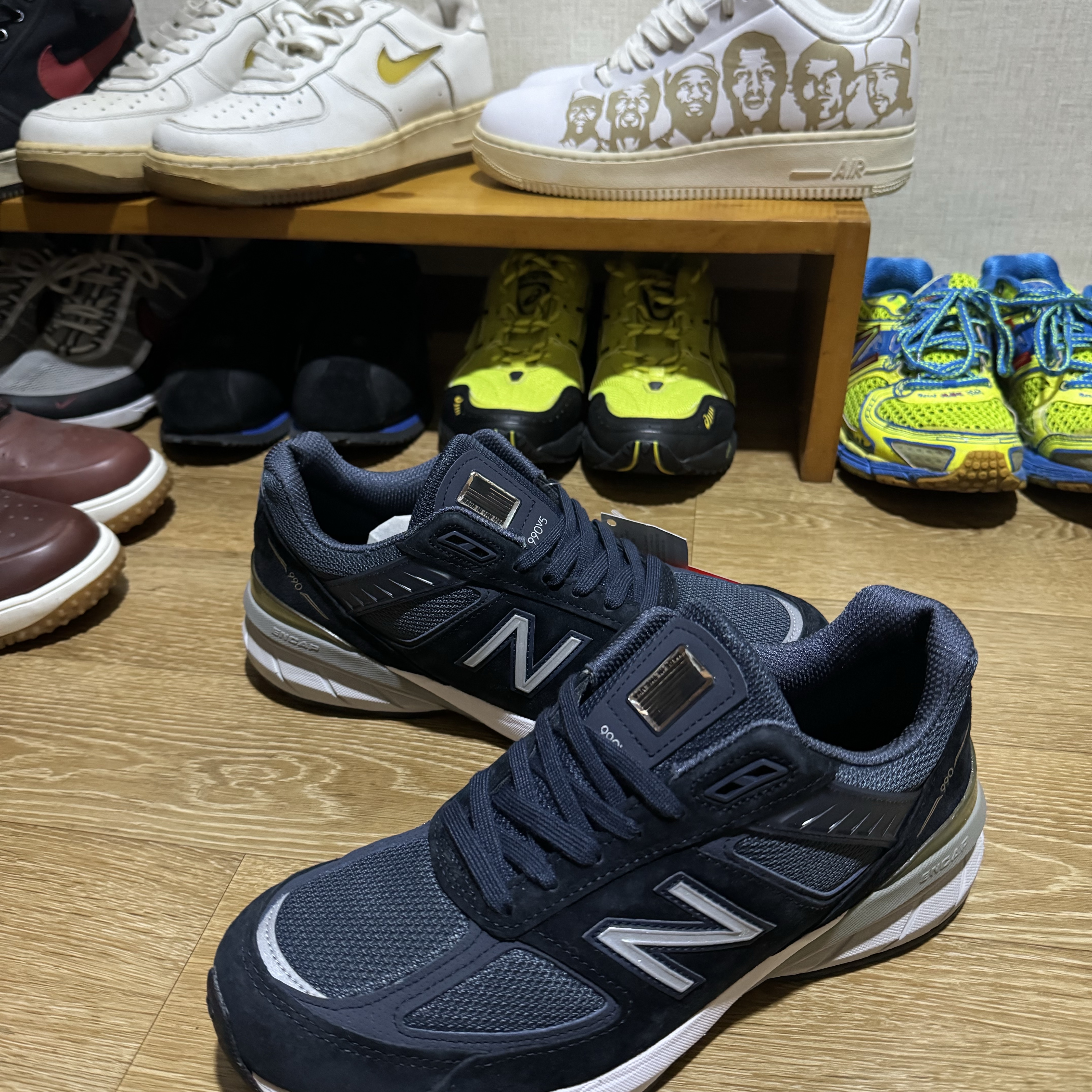 (W) New Balance 990v5 Made in USA Navy - D Wide 착용 스타일
