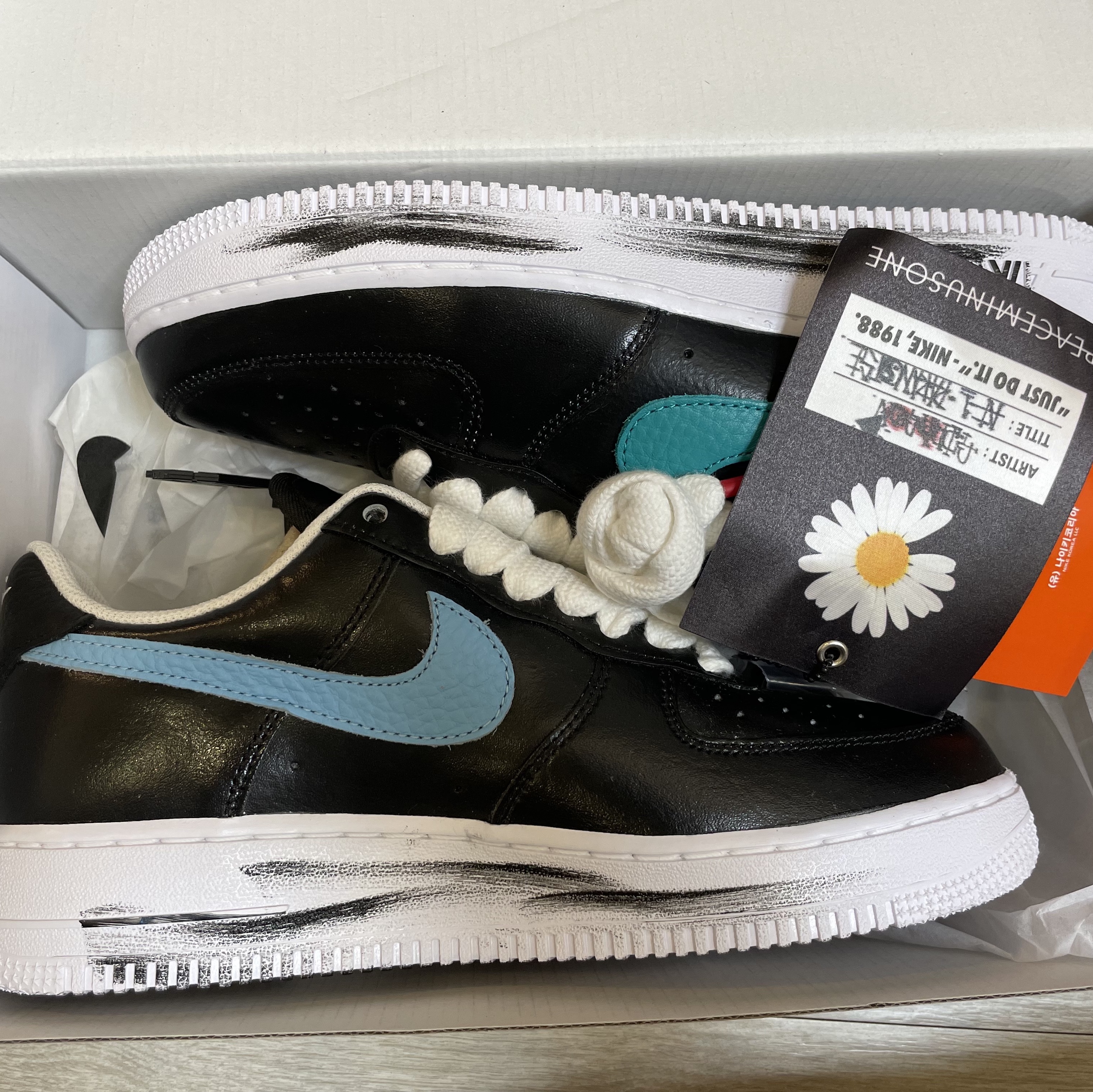 Nike x Peaceminusone Air Force 1 Low Para-Noise 3.0 Black and Multicolor 착용 스타일