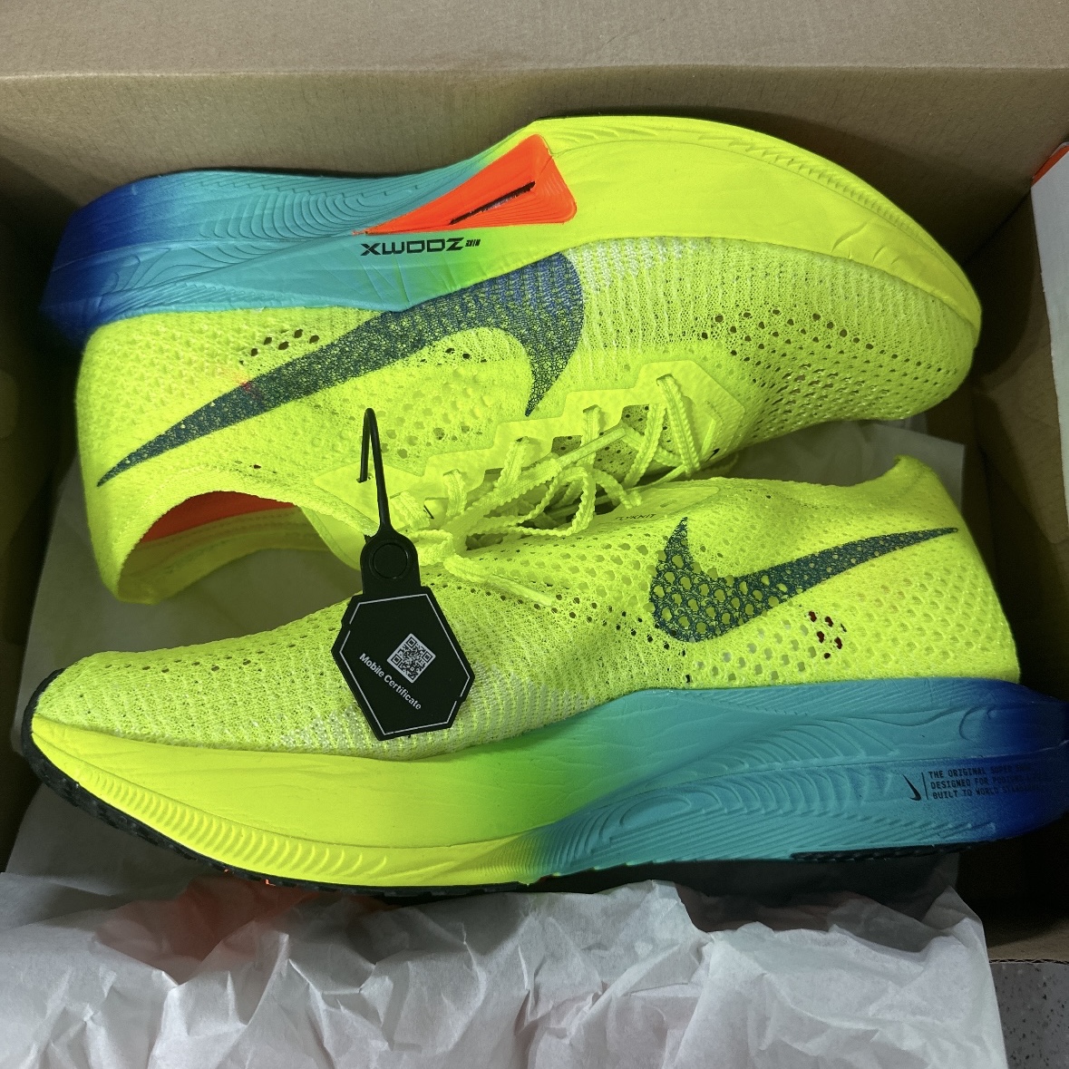 Nike ZoomX Vaporfly Next% 3 Volt Scream Green 착용 스타일