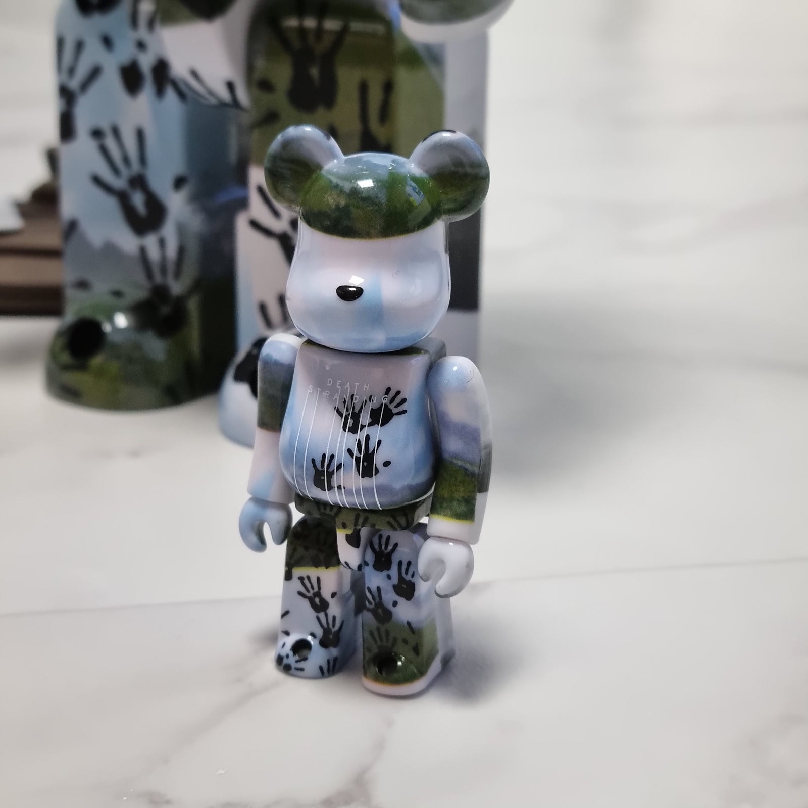 PlayStation 5 Death Stranding Director's Cut, Bearbrick Death Stranding 100% & 400% Set 착용 스타일 - 3