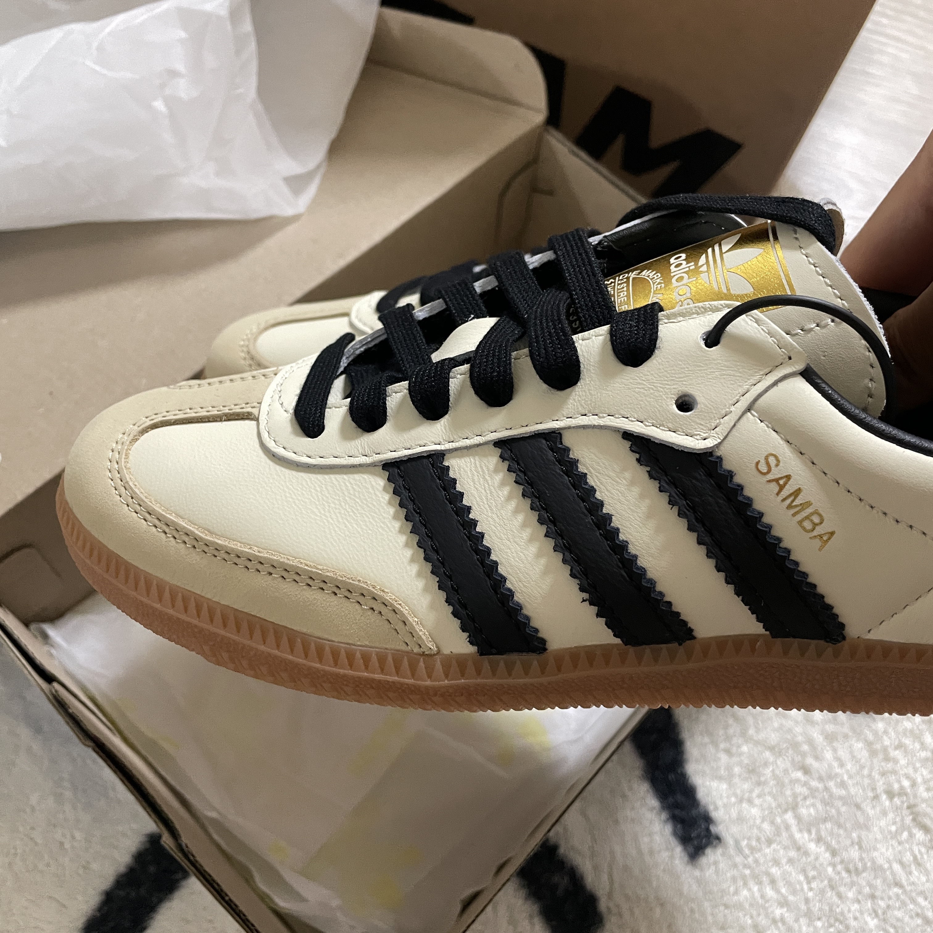 (W) Adidas Samba OG Cream White Core Black 착용 스타일