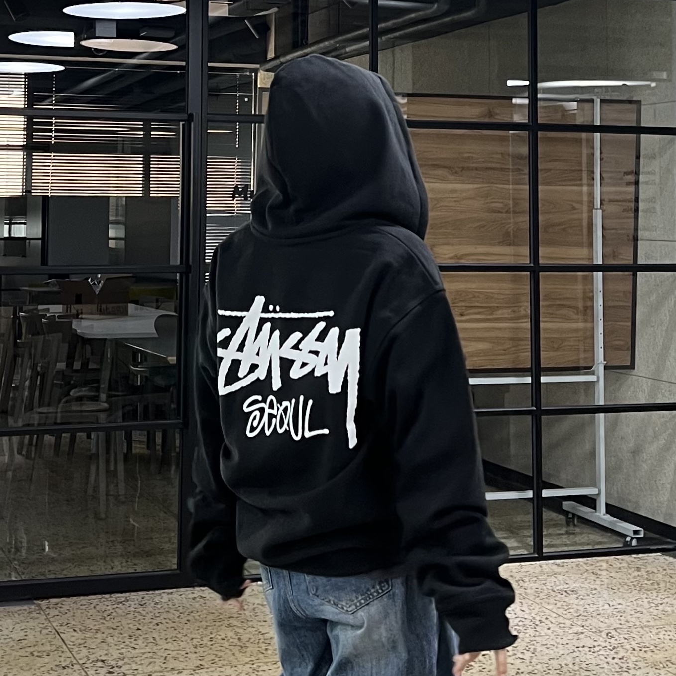 Stussy Stock Seoul Zip Hood Black 착용 스타일 - 2