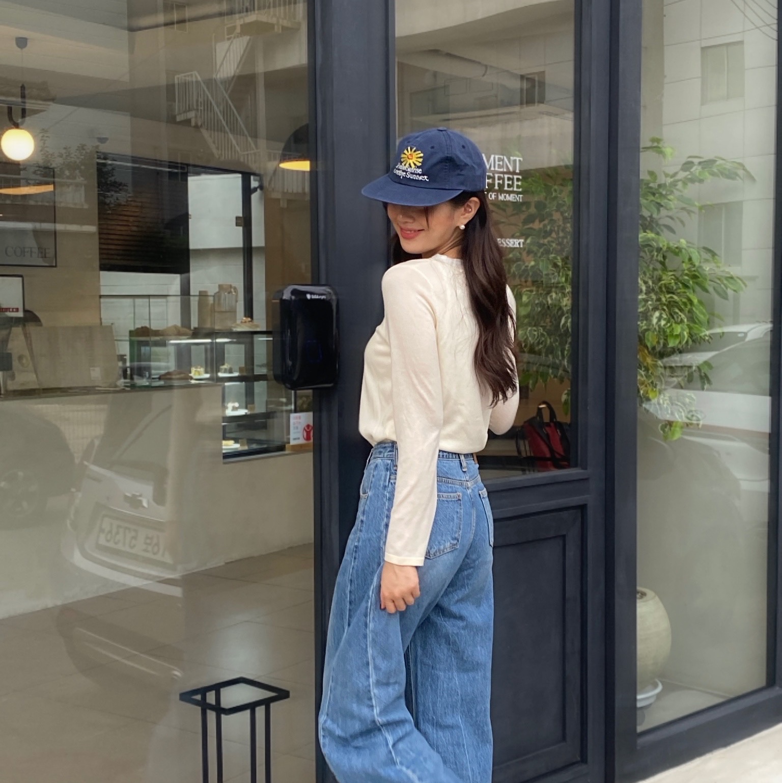 HS x Hank Relaxed Fit Cap Navy 착용 스타일 - 3