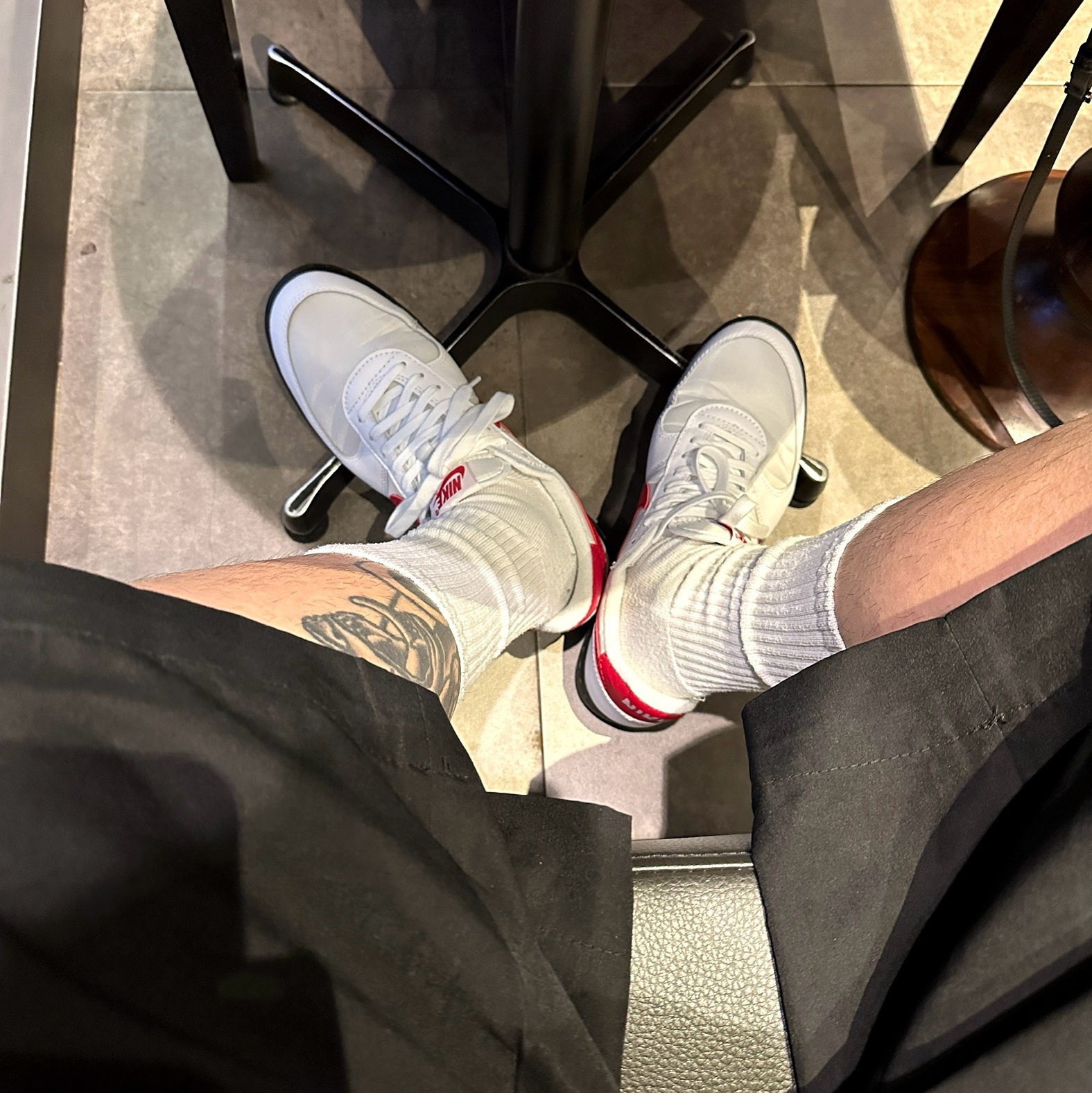 Nike Field General 82 SP White and Varsity Red 착용 스타일