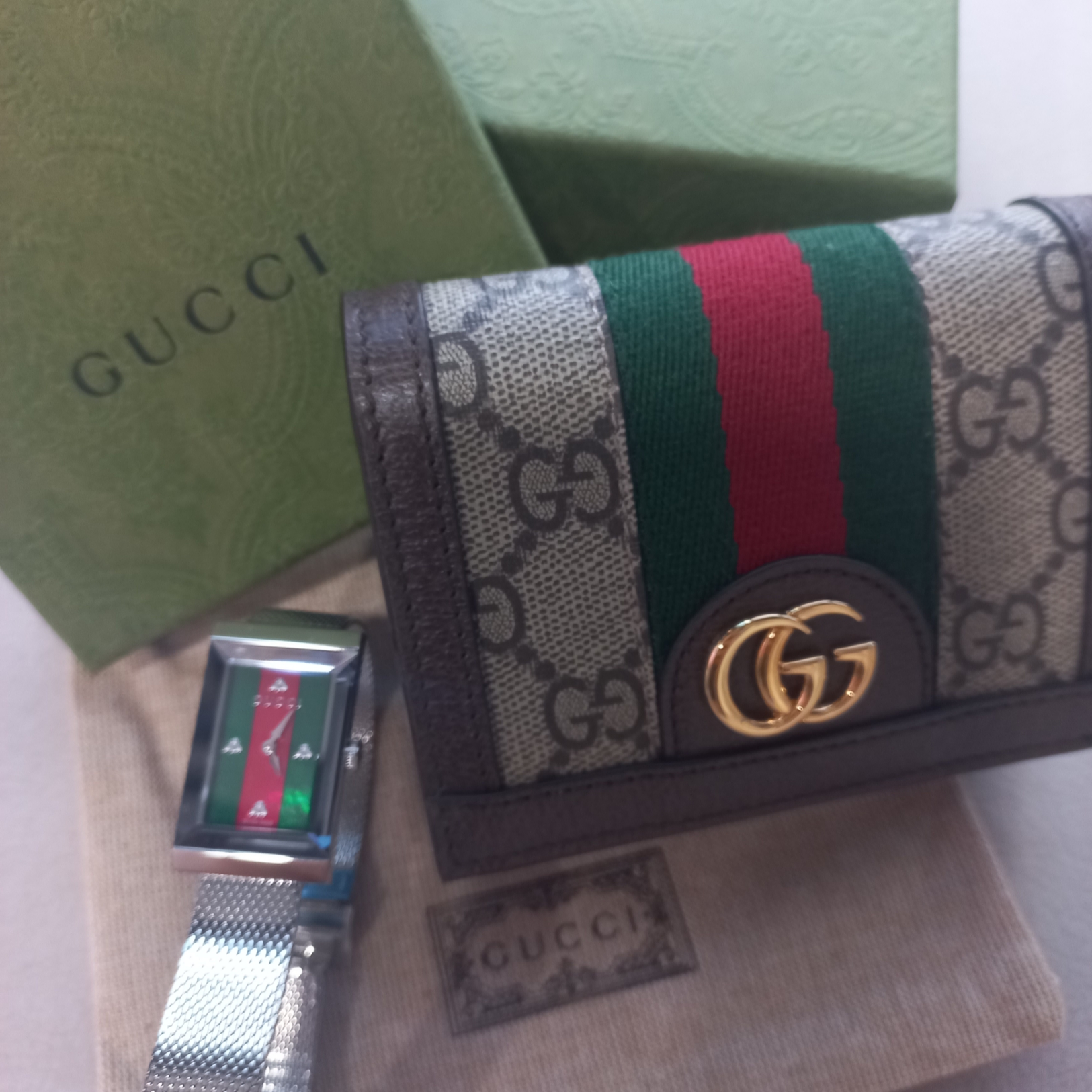 Gucci Ophidia GG Card Case Wallet Beige Ebony 착용 스타일