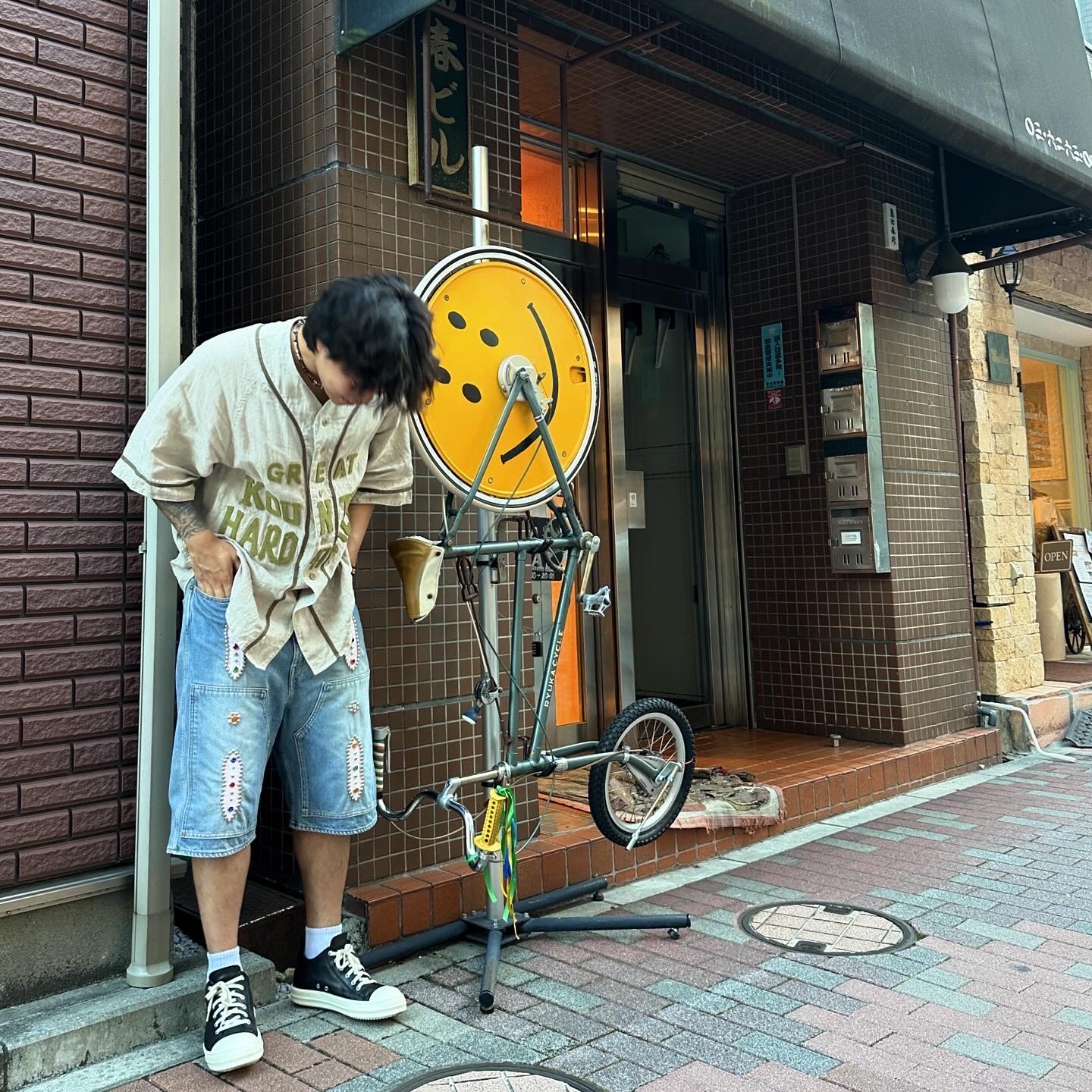 Kapital French Linen Great Kountry Baseball Shirt Beige, Kapital 14 oz. Denim Short Pants Studs Remake Indigo (Processing) 착용 스타일 - 2