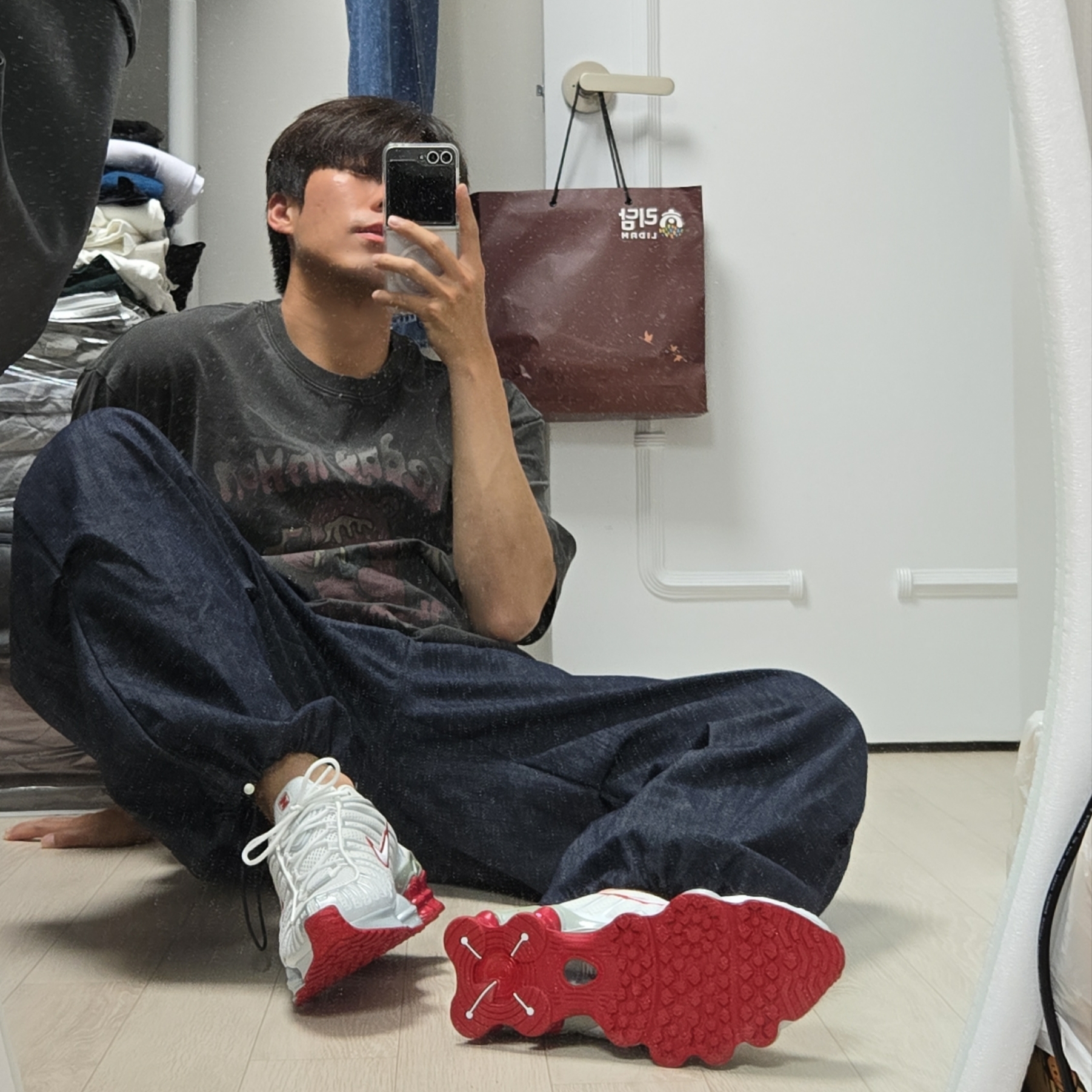 (W) Nike Shox TL Platinum Tint 착용 스타일 - 1
